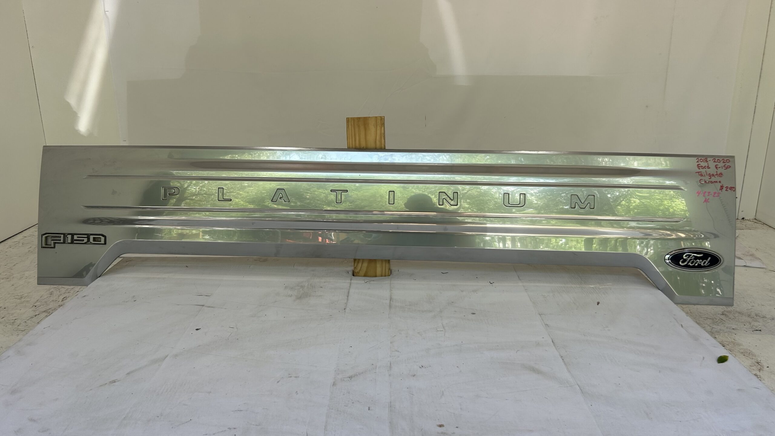 2018-2020 Ford  F-150 Tailgate Center Platinum Chrome Molding
