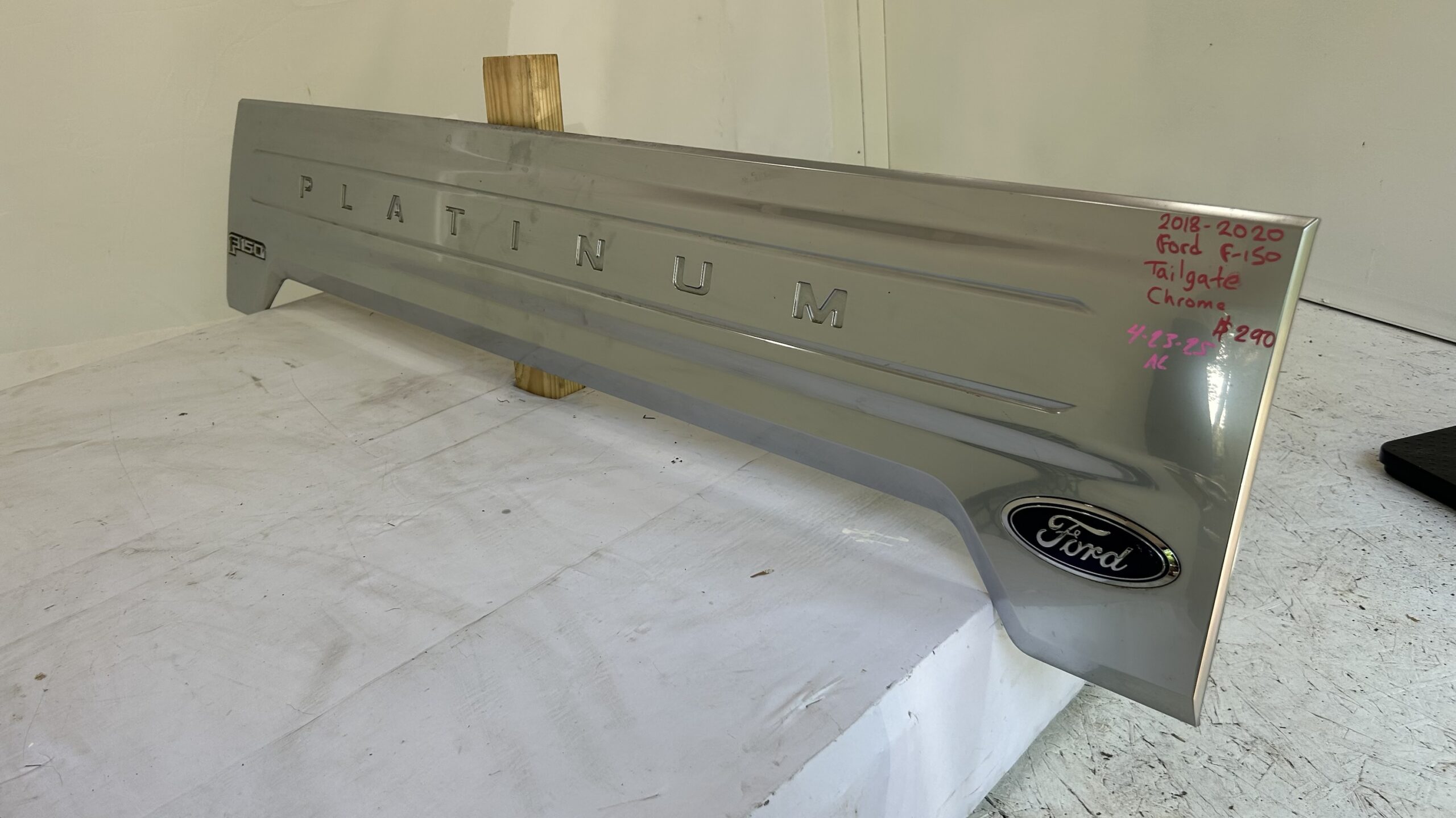 2018-2020 Ford  F-150 Tailgate Center Platinum Chrome Molding