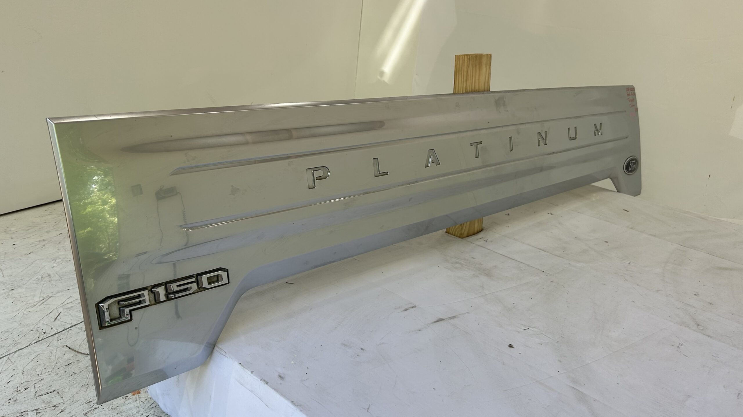 2018-2020 Ford  F-150 Tailgate Center Platinum Chrome Molding