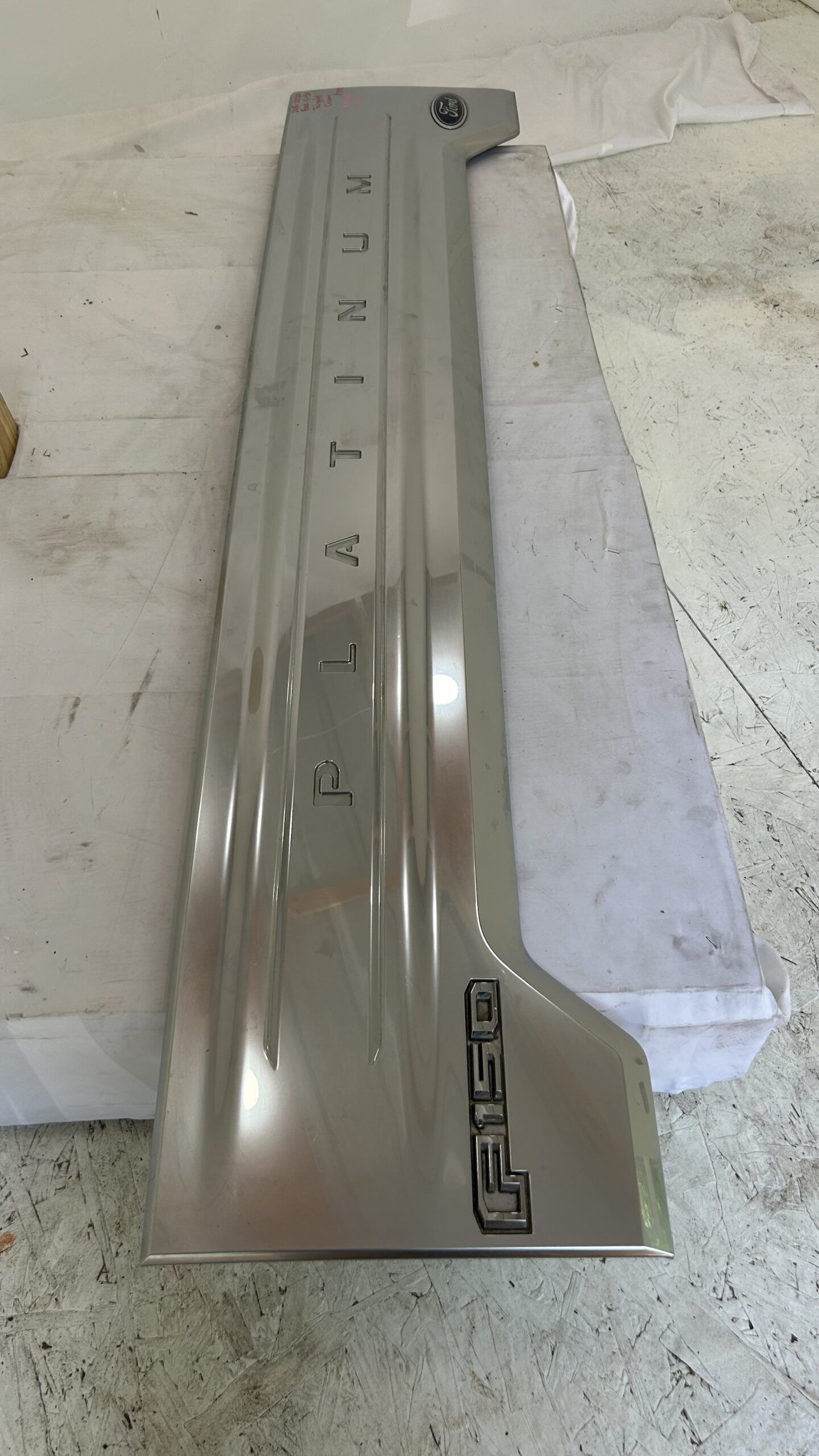2018-2020 Ford  F-150 Tailgate Center Platinum Chrome Molding
