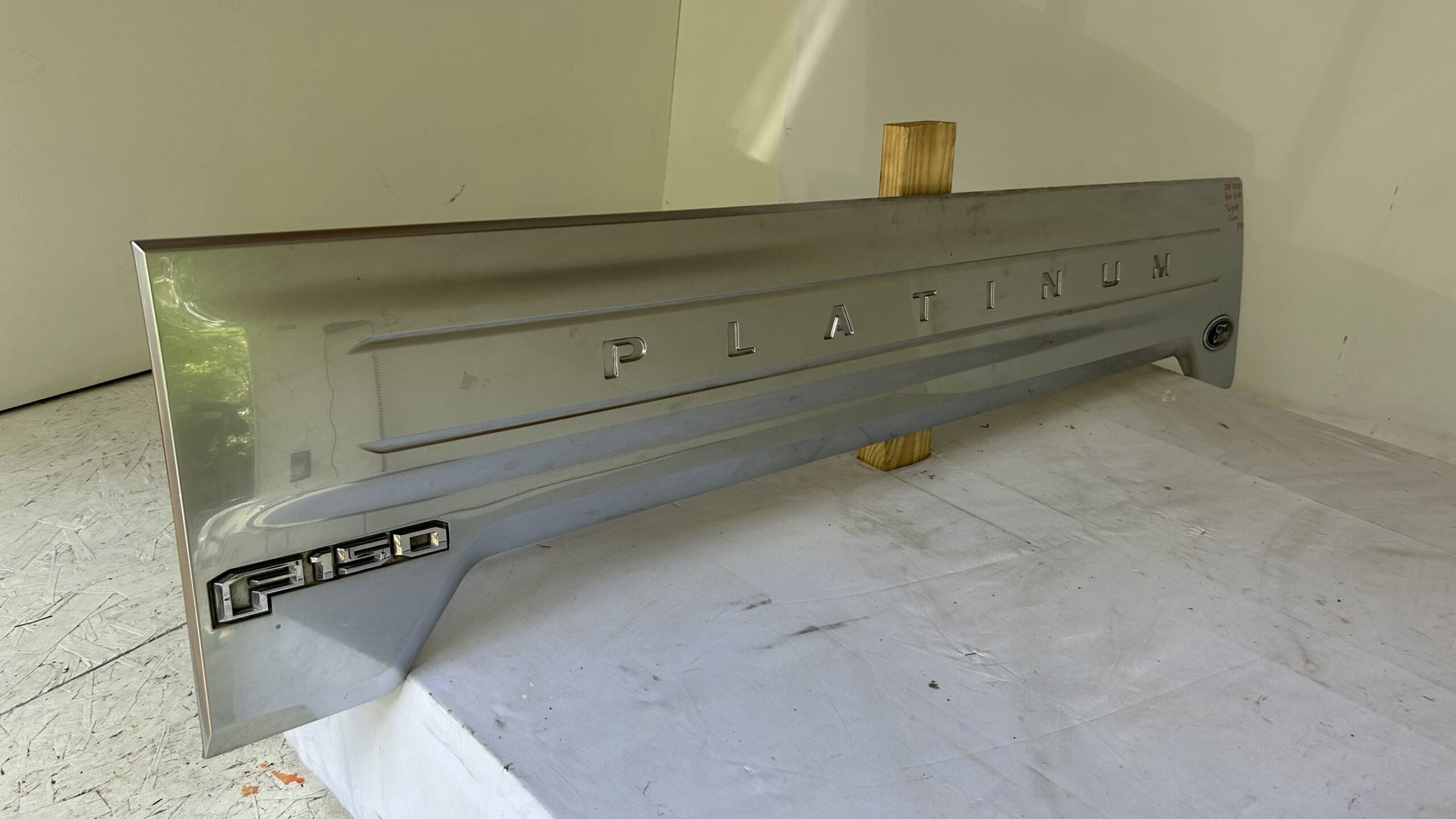 2018-2020 Ford  F-150 Tailgate Center Platinum Chrome Molding