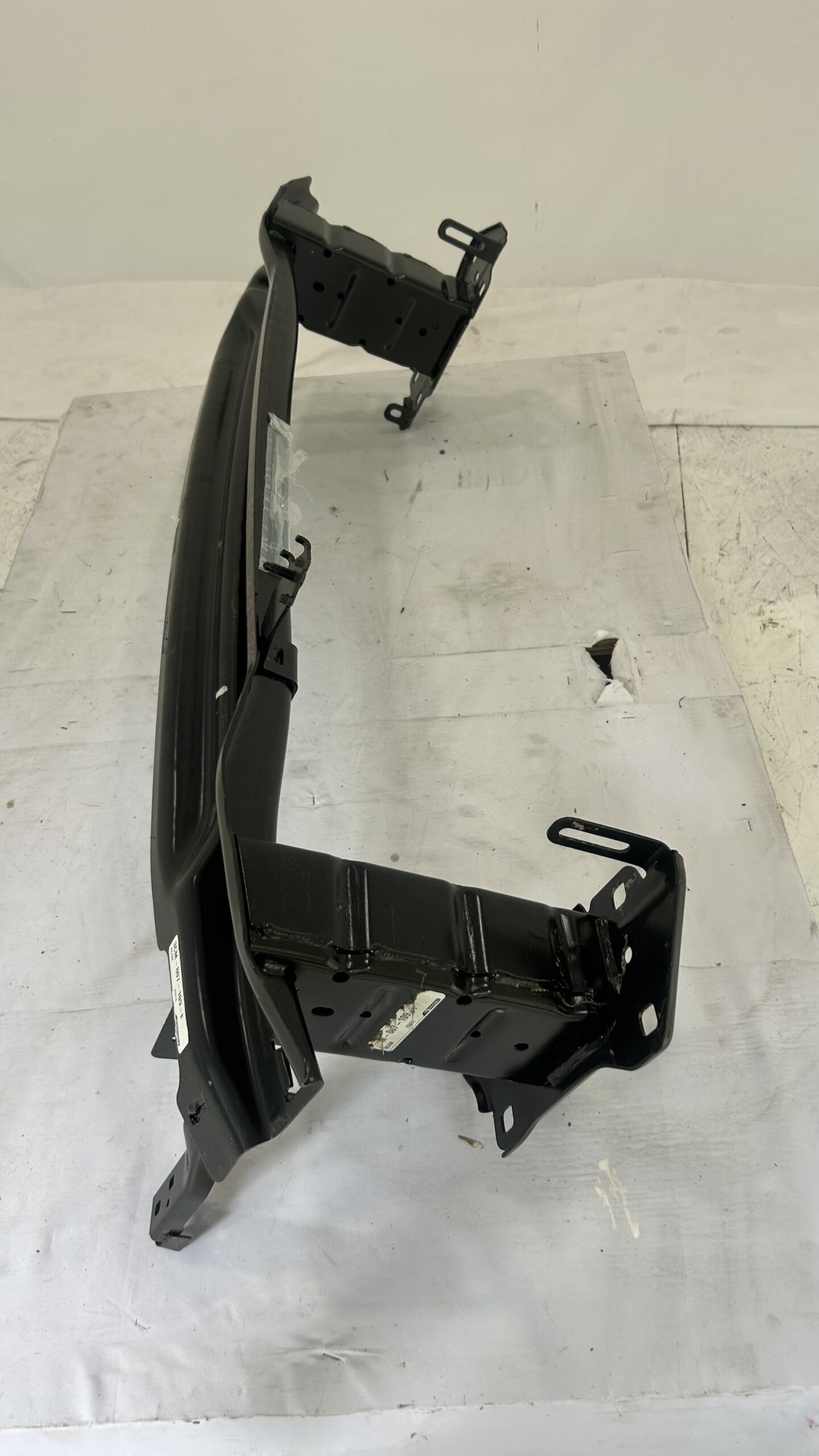2020-2023 Volkswagen Atlas Front Reinforcement bar