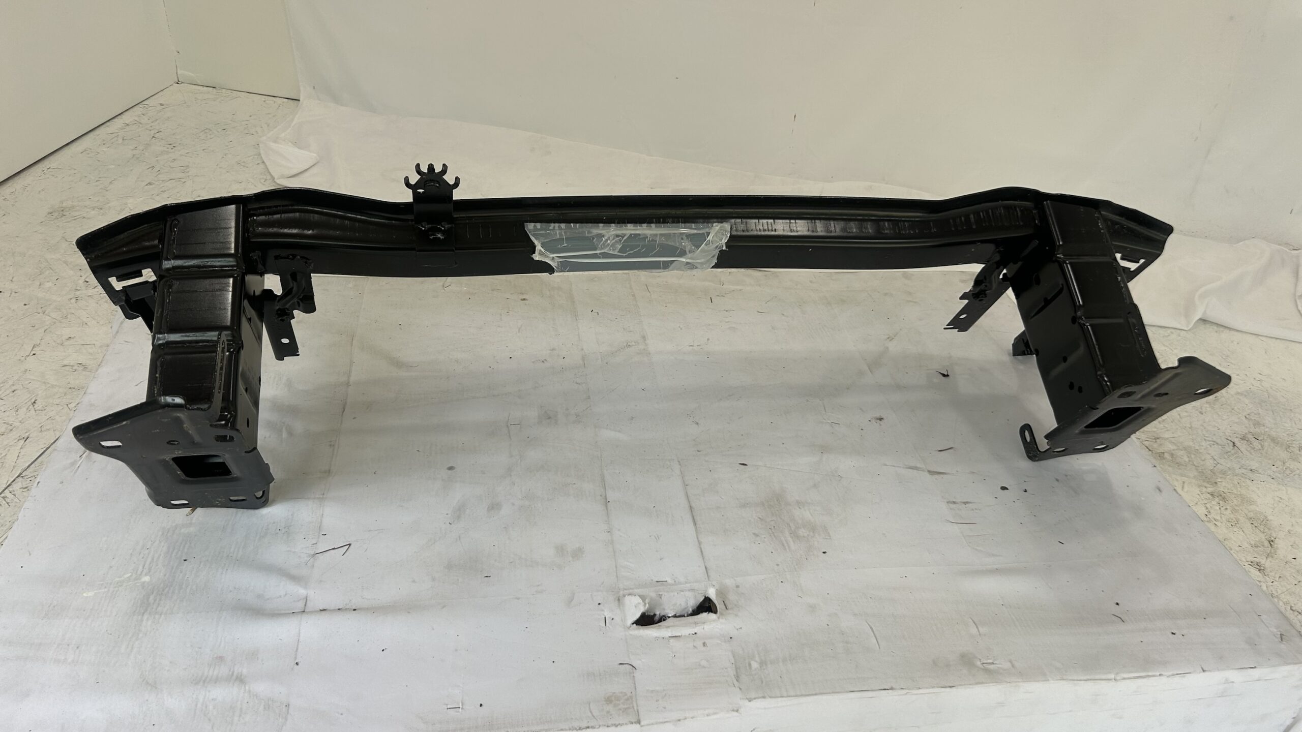 2020-2023 Volkswagen Atlas Front Reinforcement bar