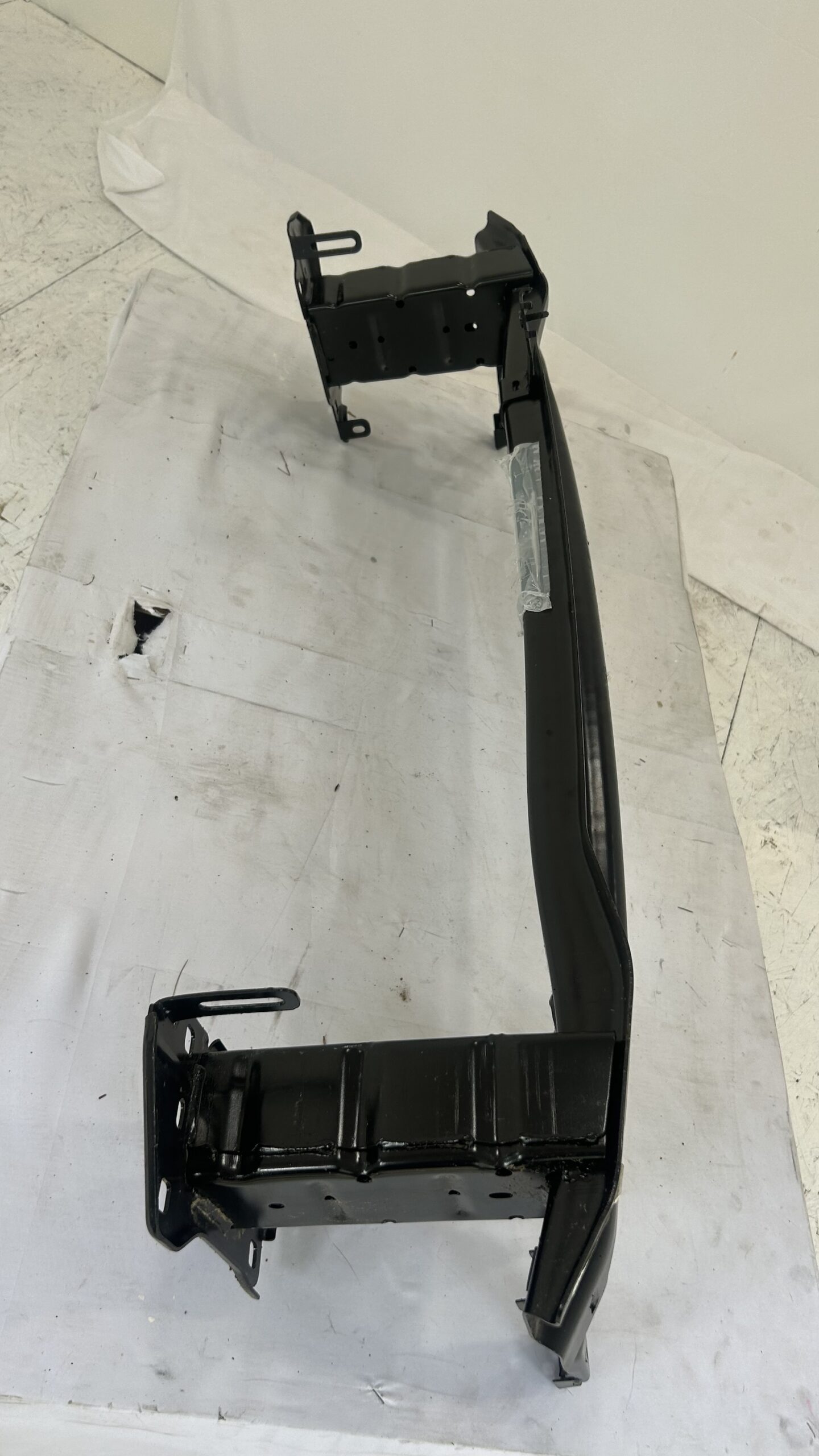 2020-2023 Volkswagen Atlas Front Reinforcement bar