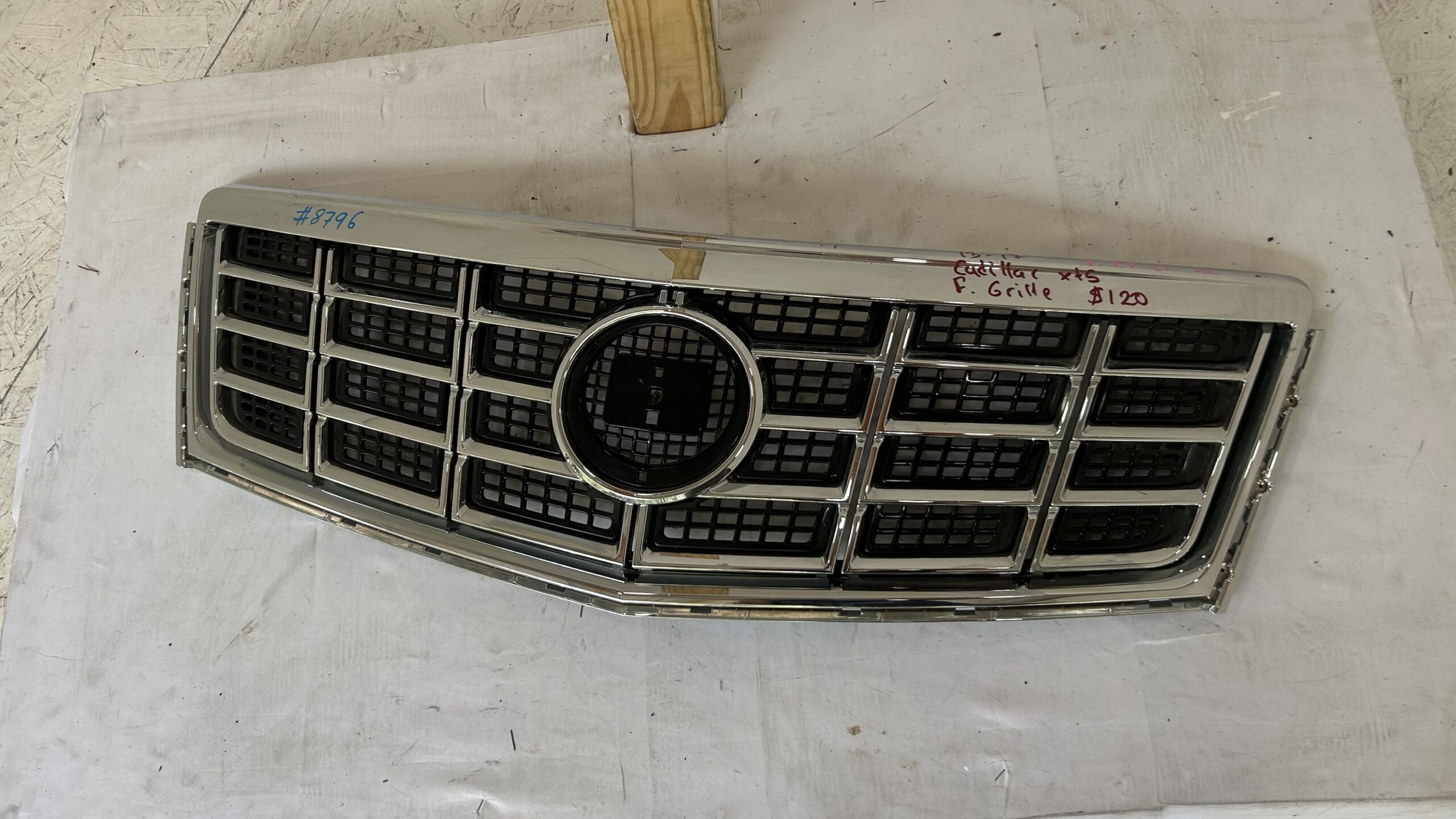 2013-2017 Cadillac  XTS Grille