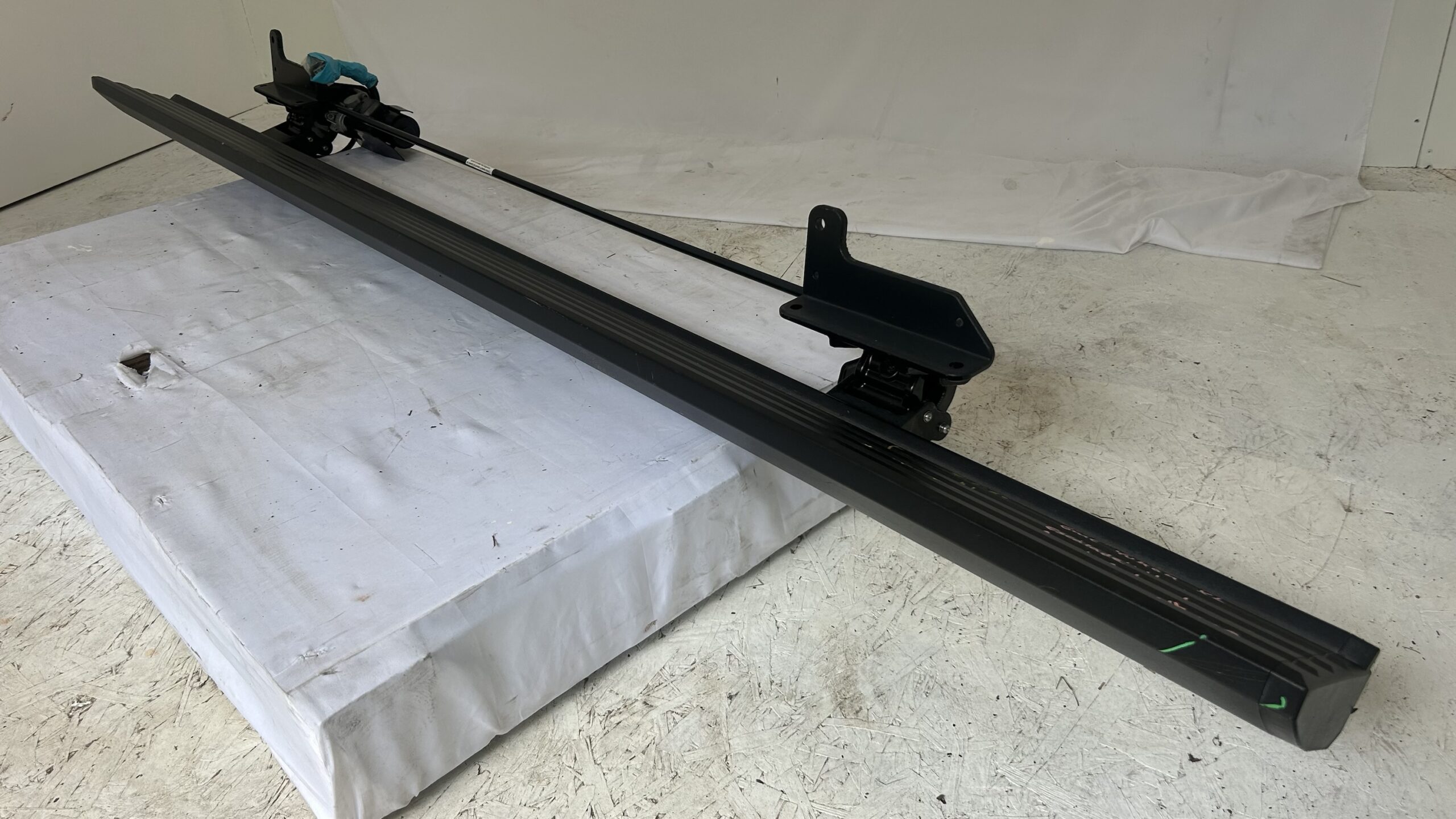 2021-2025 GMC Yukon XL and Cadillac Escalade Running Board Driver Side