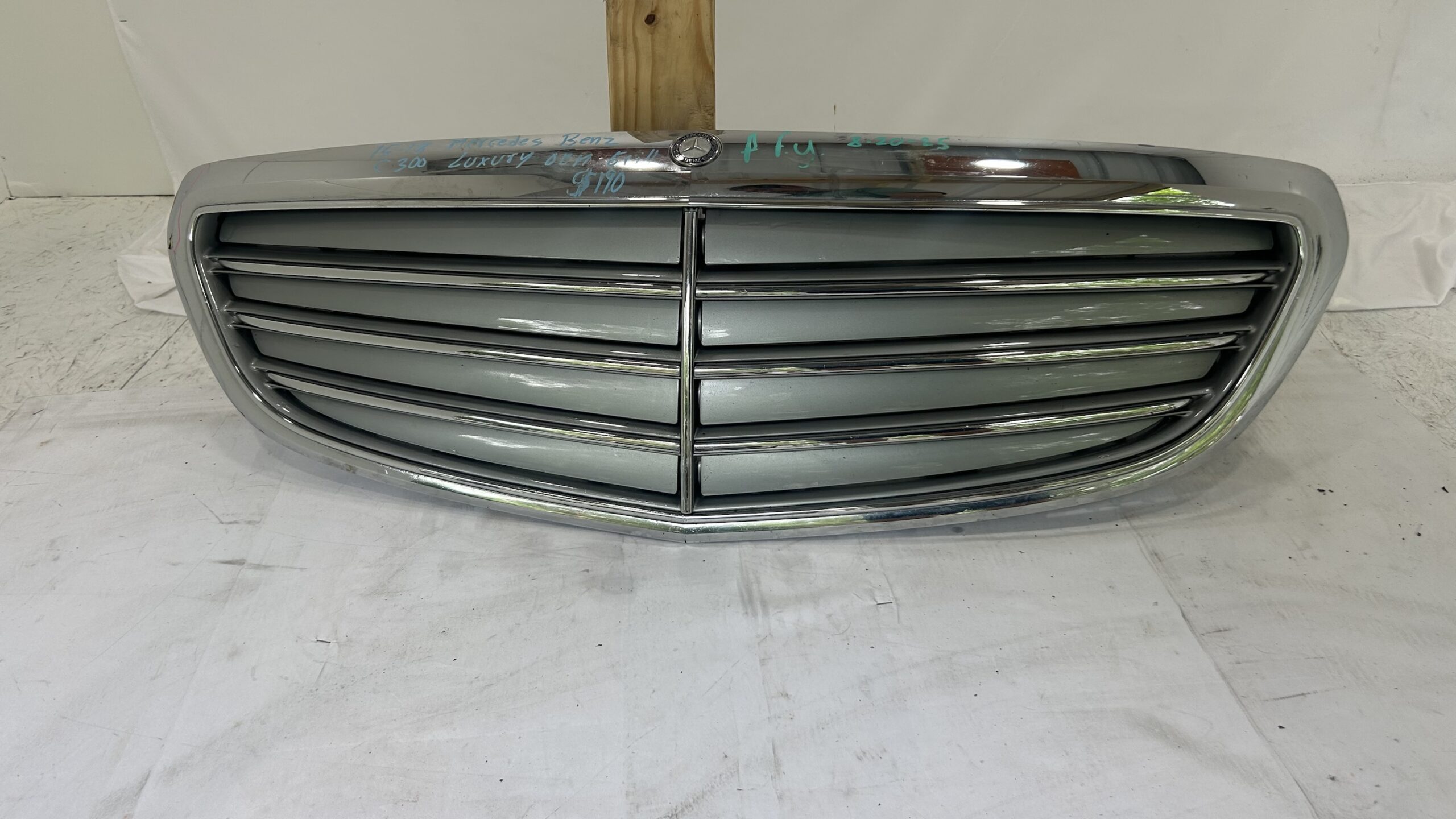2015-2018 Mercedes Benz C class C300 luxury Grille