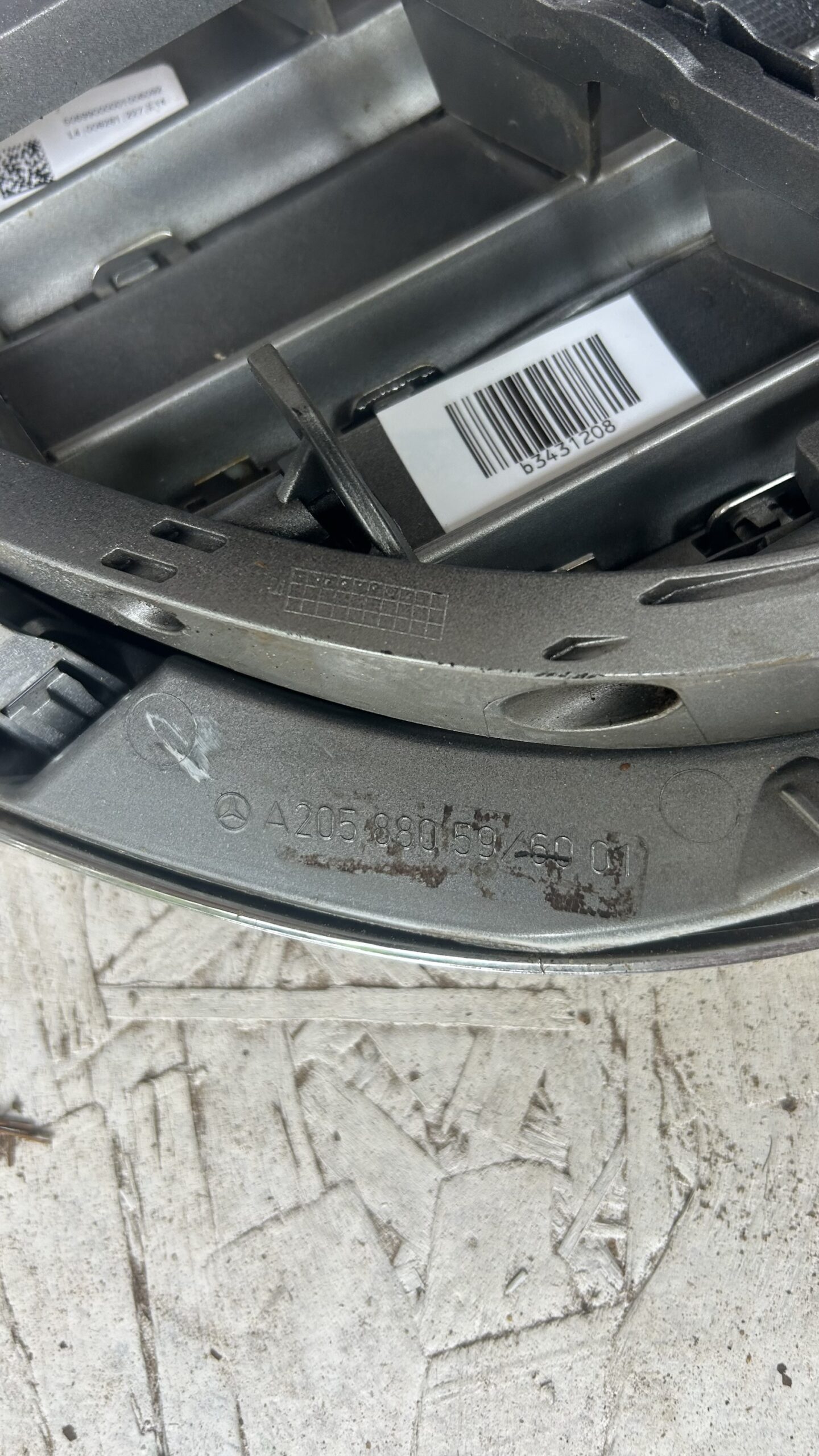2015-2018 Mercedes Benz C class C300 luxury Grille