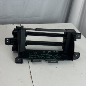 2020-2022 Hyundai Sonata Hybrid right upper Active Shutter - Image 13
