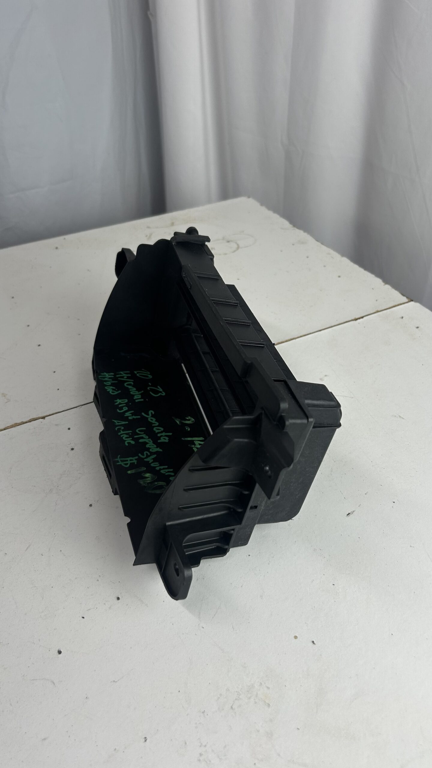 2020-2022 Hyundai Sonata Hybrid right upper Active Shutter