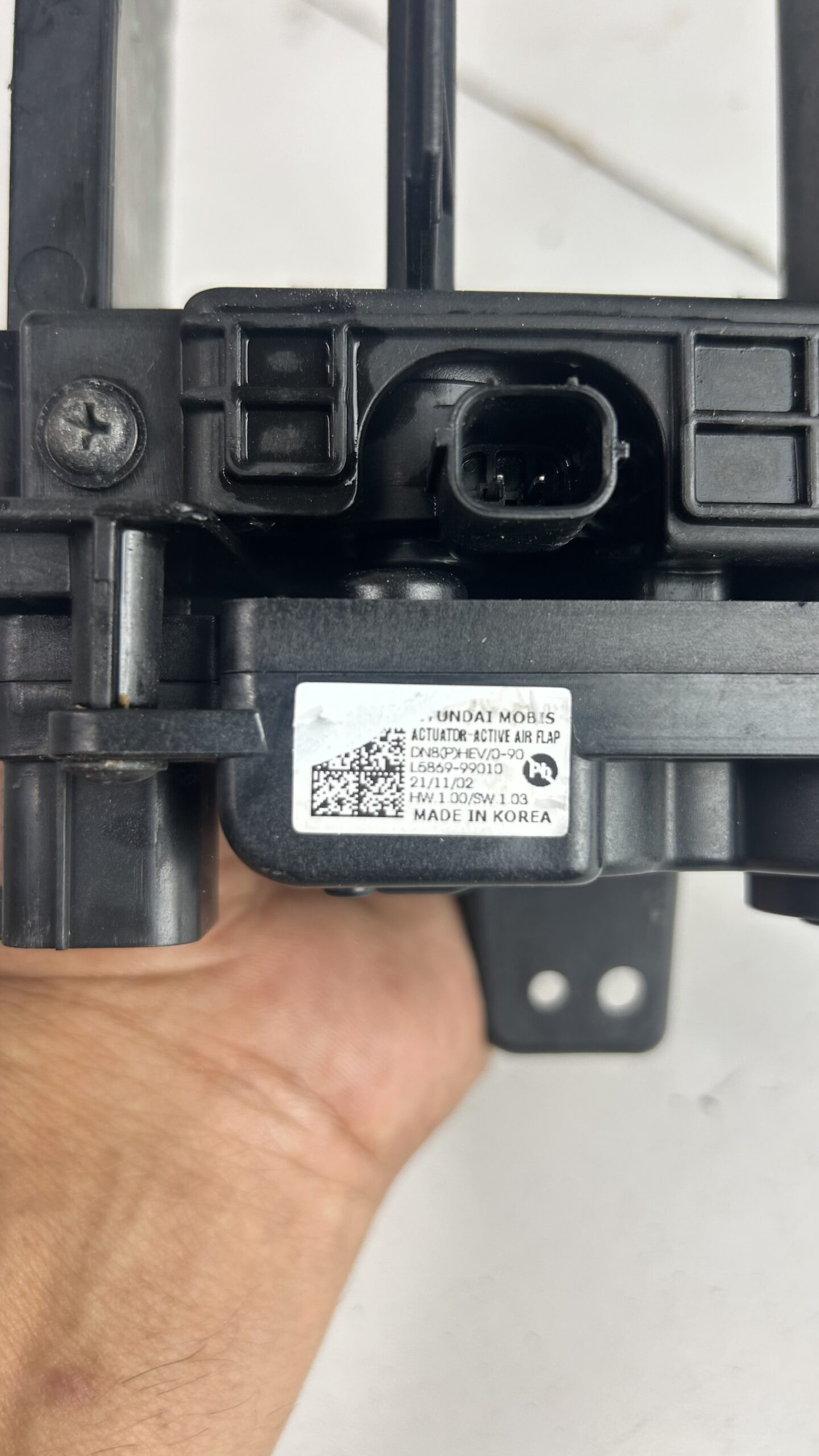 2020-2022 Hyundai Sonata Hybrid right upper Active Shutter