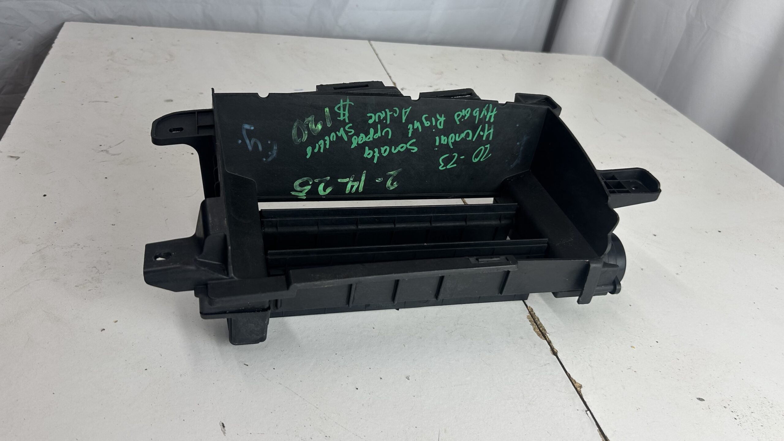 2020-2022 Hyundai Sonata Hybrid right upper Active Shutter