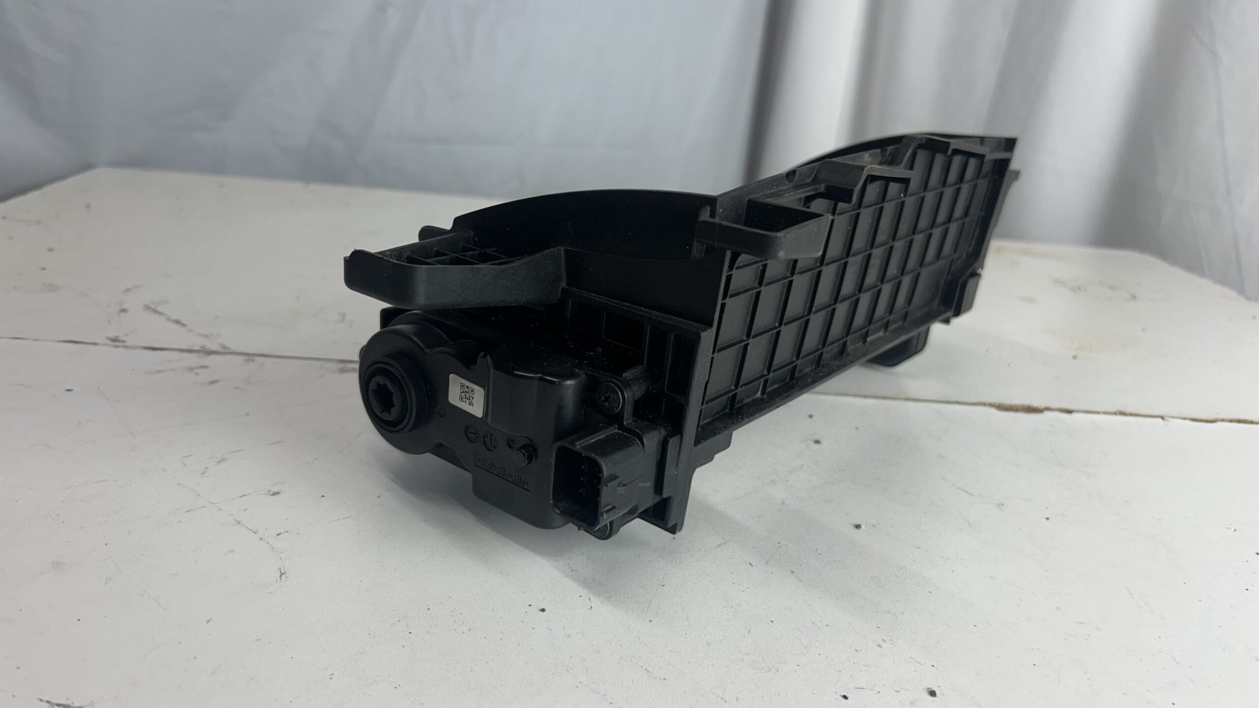 2020-2022 Hyundai Sonata Hybrid right upper Active Shutter