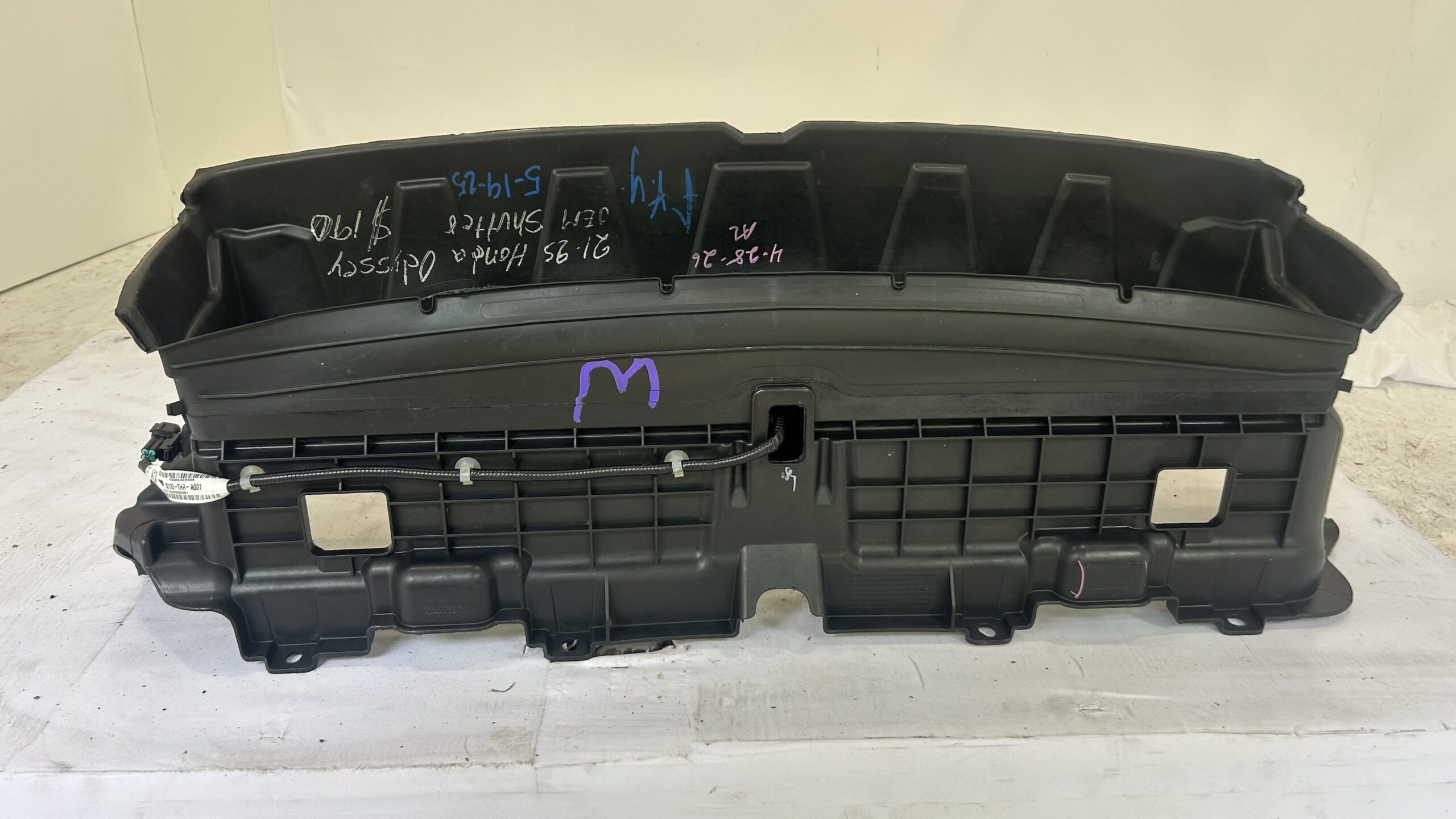 2020-2025 Honda Odyssey Shutter