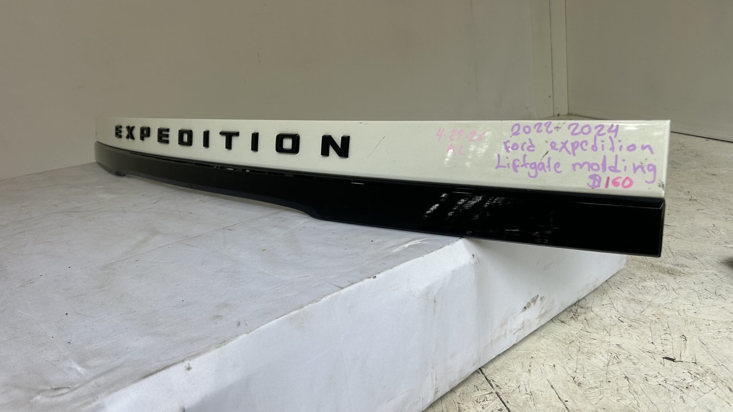 2022-2024  Ford  Expedition Liftgate Center Molding
