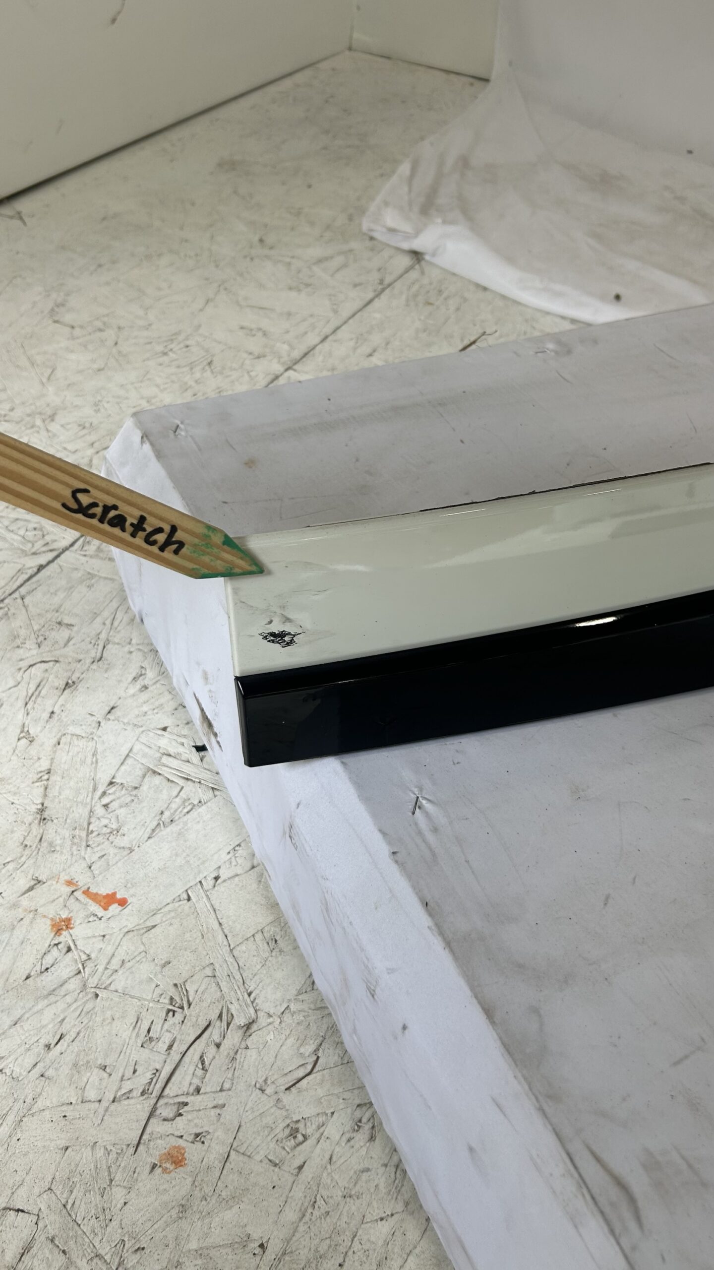 2022-2024  Ford  Expedition Liftgate Center Molding