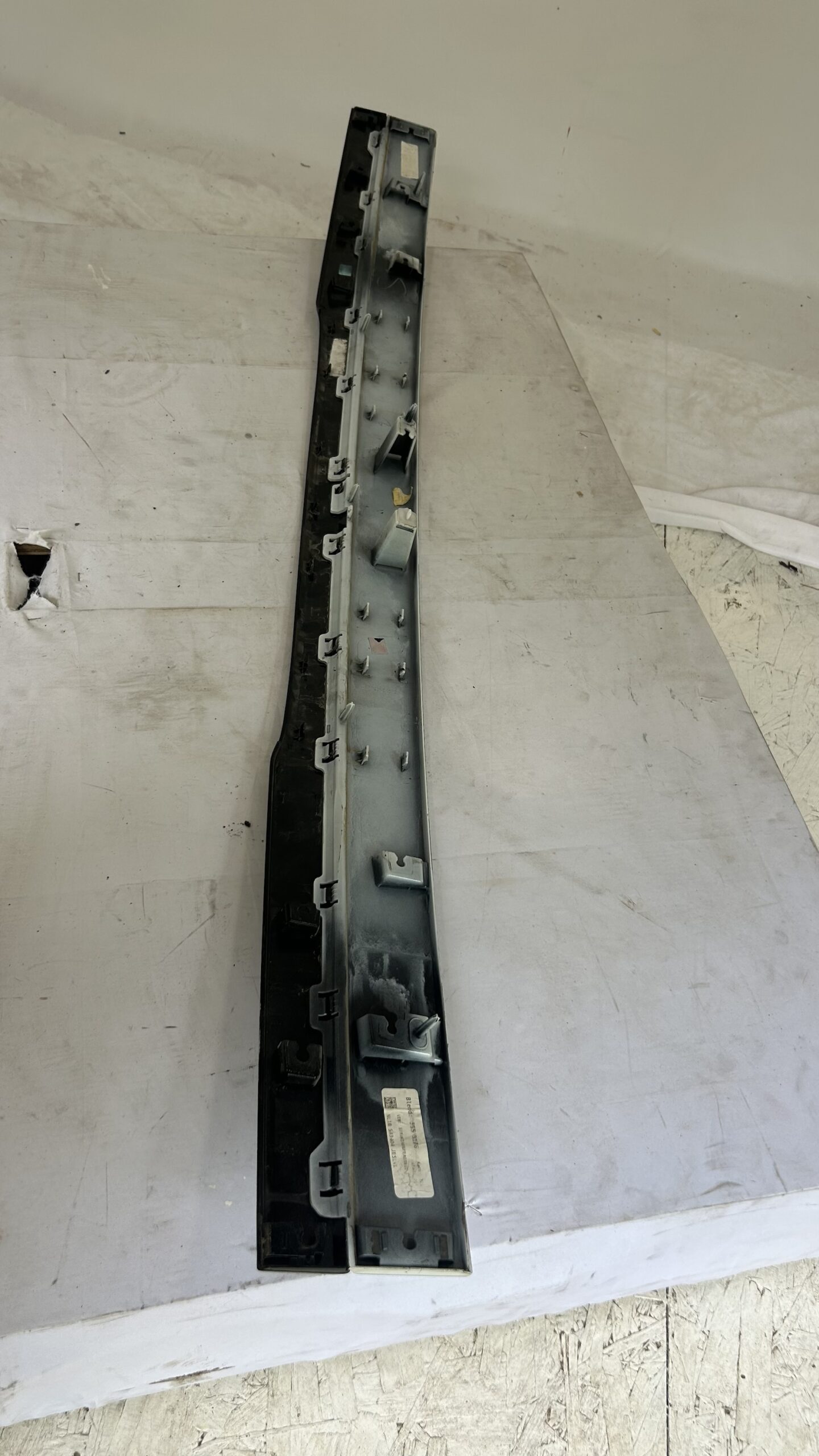2022-2024  Ford  Expedition Liftgate Center Molding