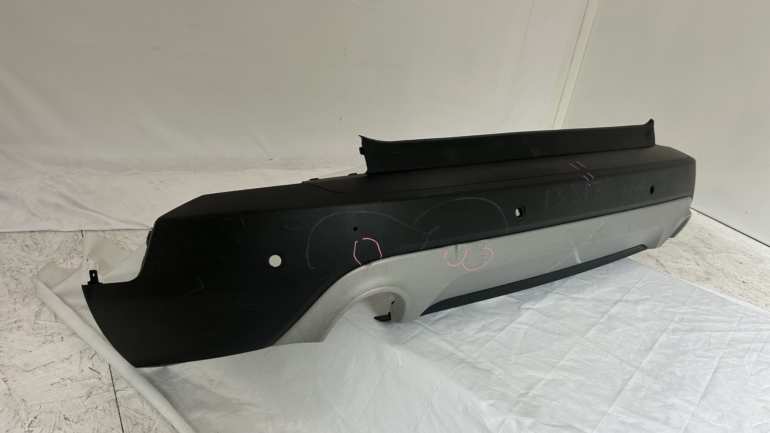 2020-2024 Ford Escape Rear Bumper W/ Silver park assist