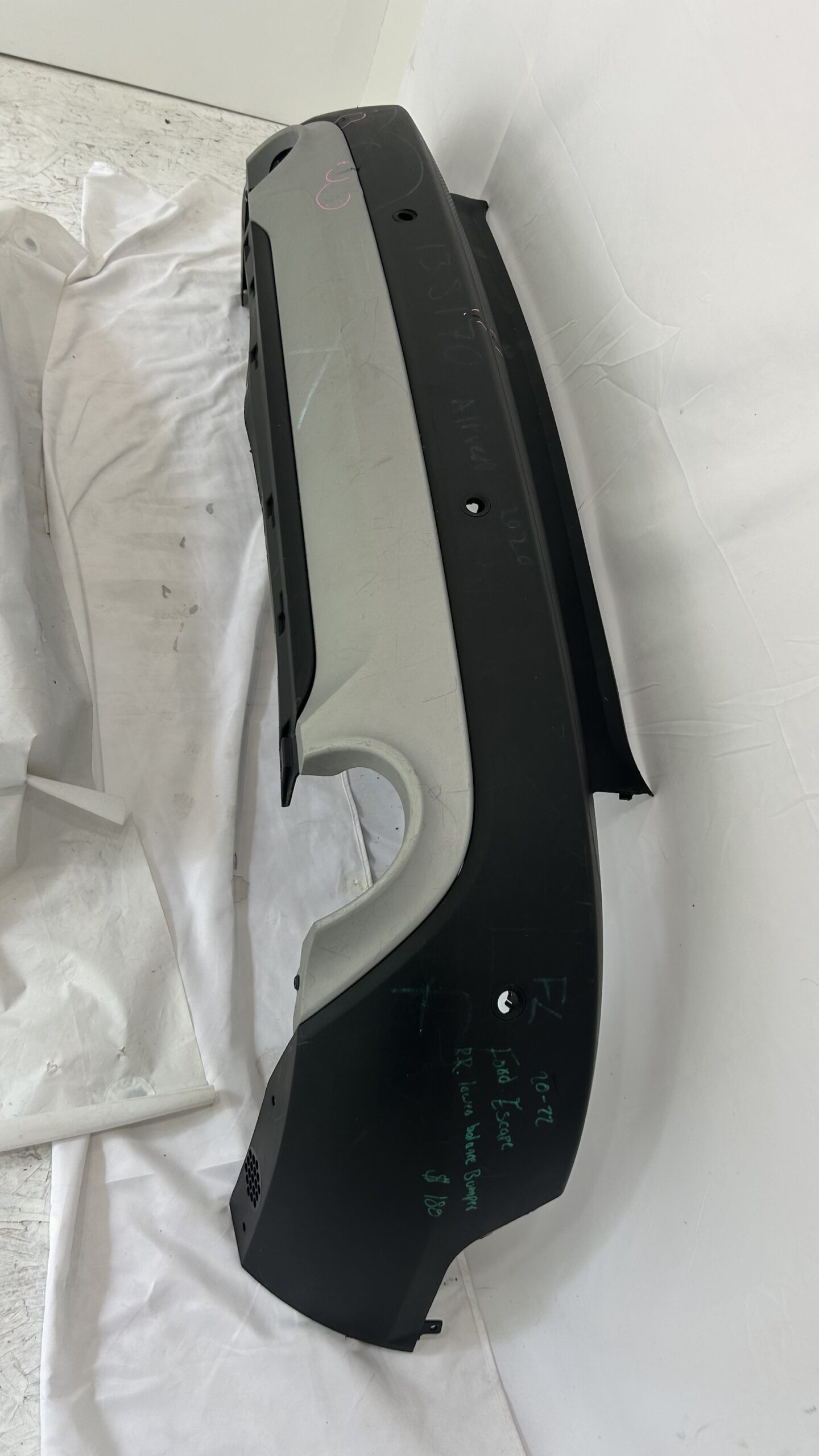 2020-2024 Ford Escape Rear Bumper W/ Silver park assist