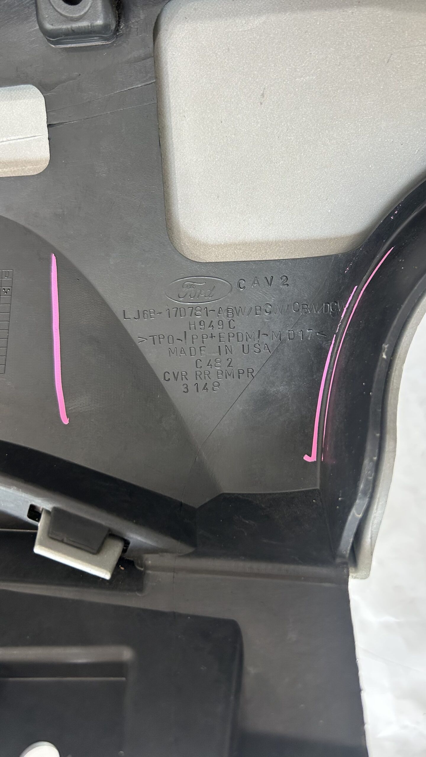 2020-2024 Ford Escape Rear Bumper W/ Silver park assist