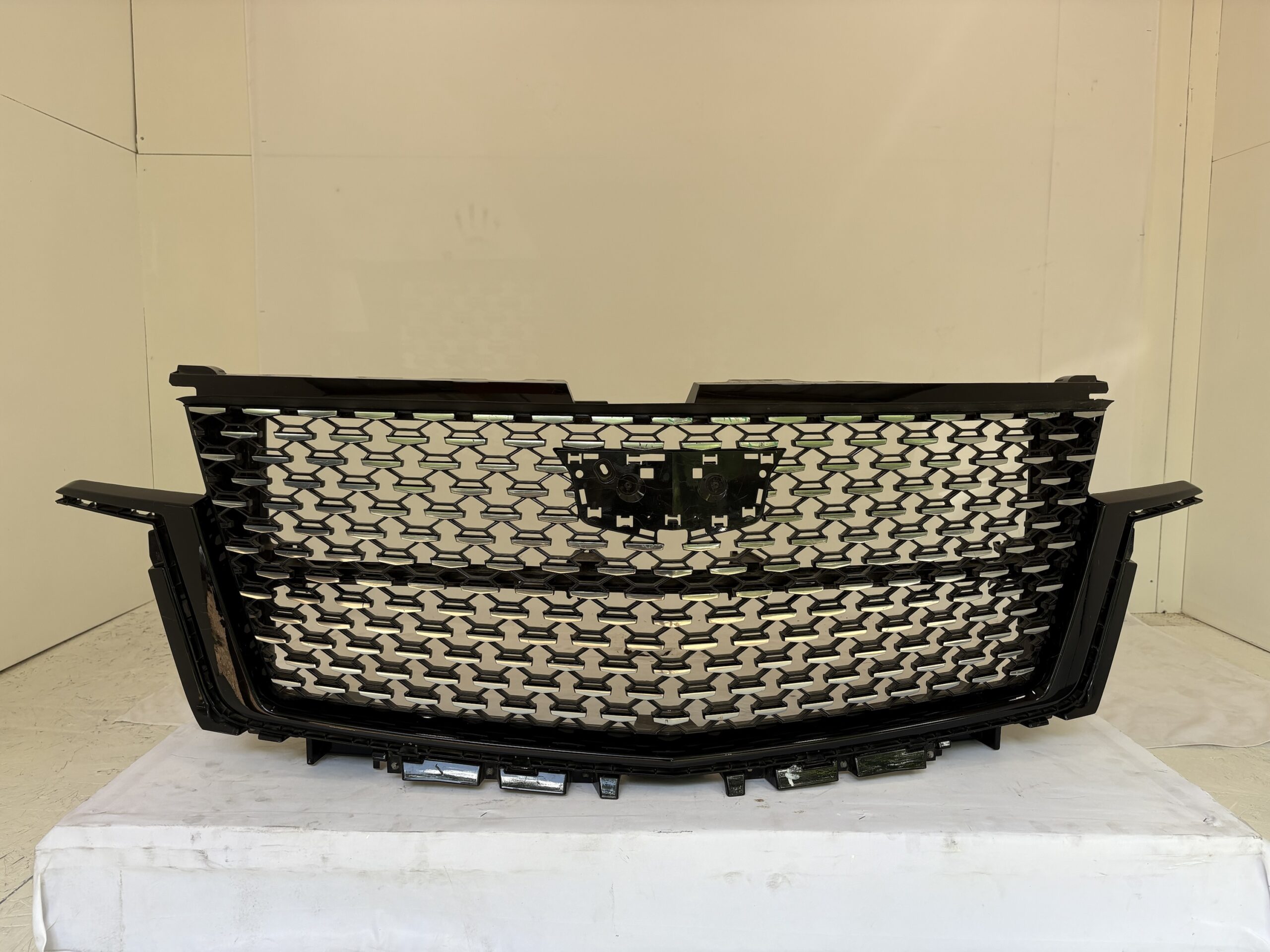 2021-2024 Cadillac Escalade Grille