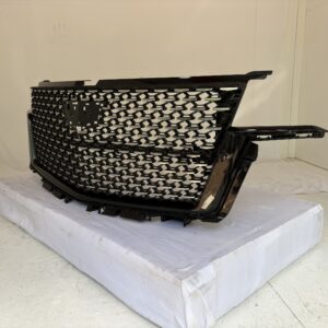 2021-2024 Cadillac Escalade Grille - Image 7