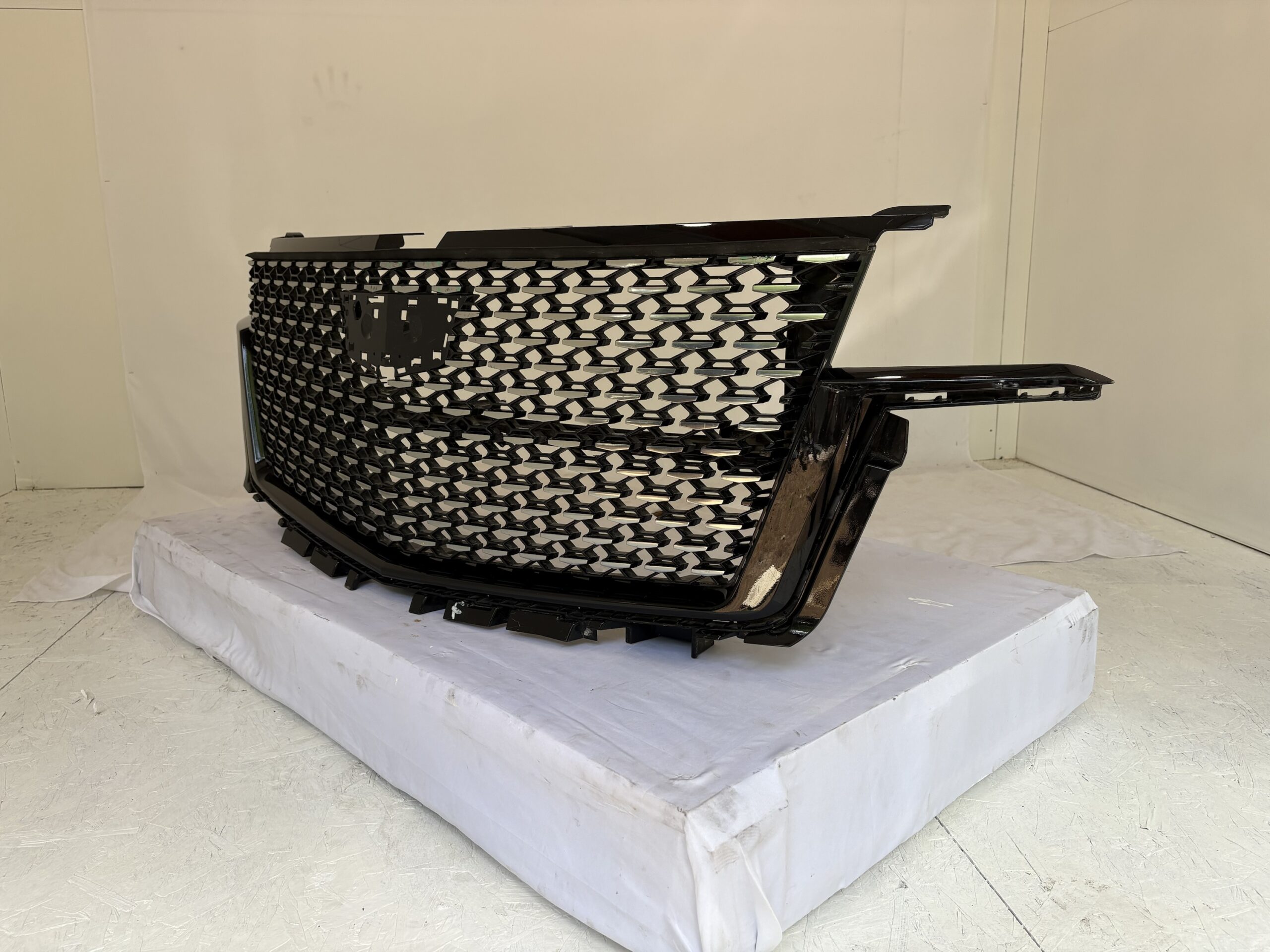 2021-2024 Cadillac Escalade Grille