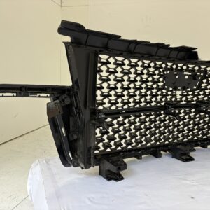 2021-2024 Cadillac Escalade Grille - Image 3