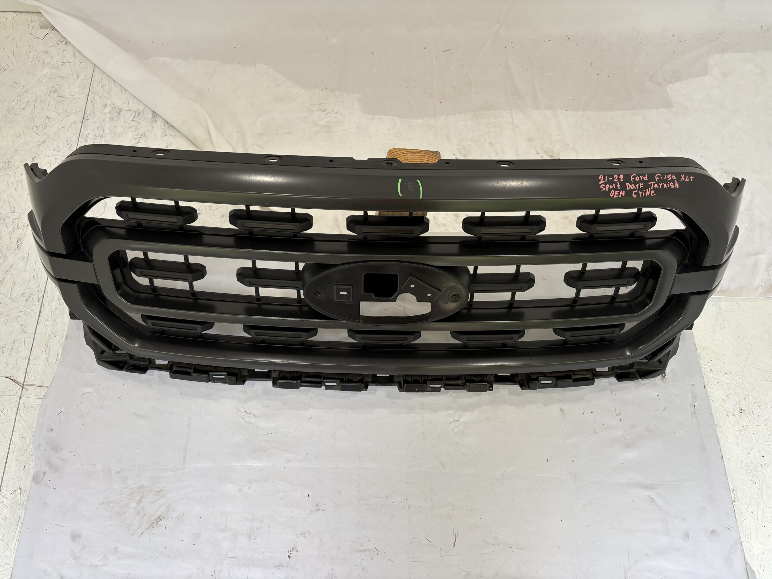 2021-2022 Ford F-150 XLT Grille