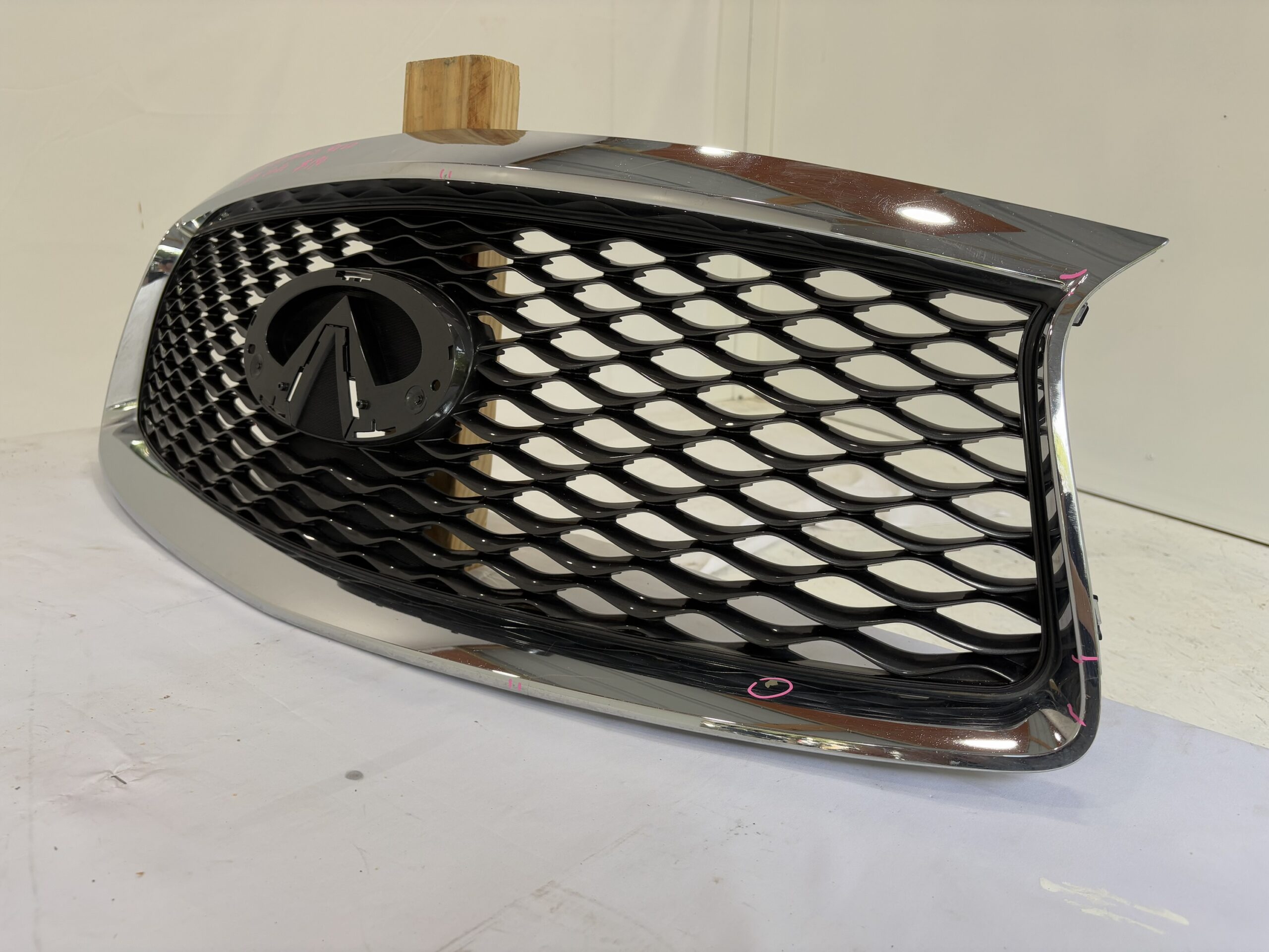 2016-2020 Infiniti QX60 Grille