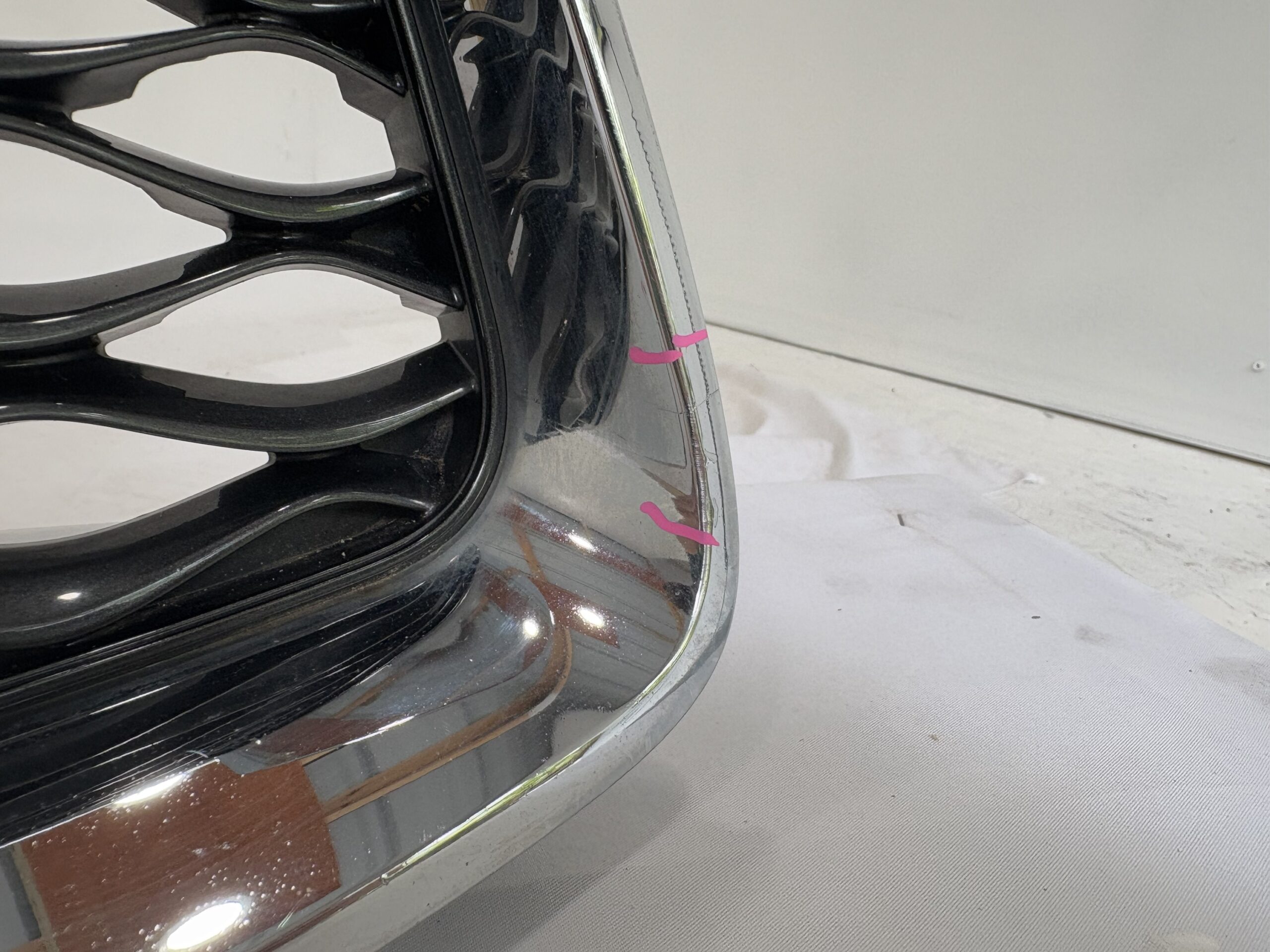2016-2020 Infiniti QX60 Grille