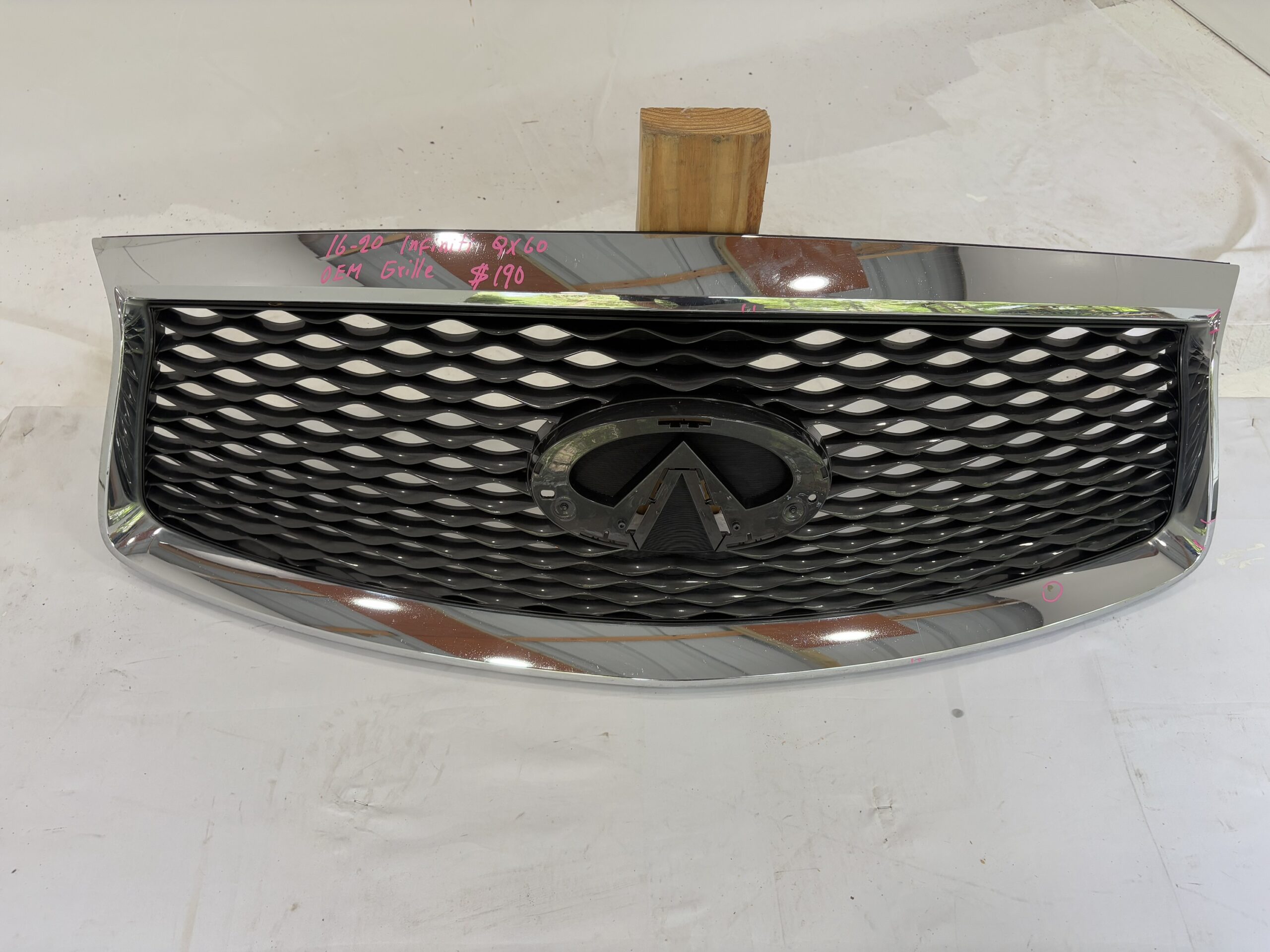 2016-2020 Infiniti QX60 Grille
