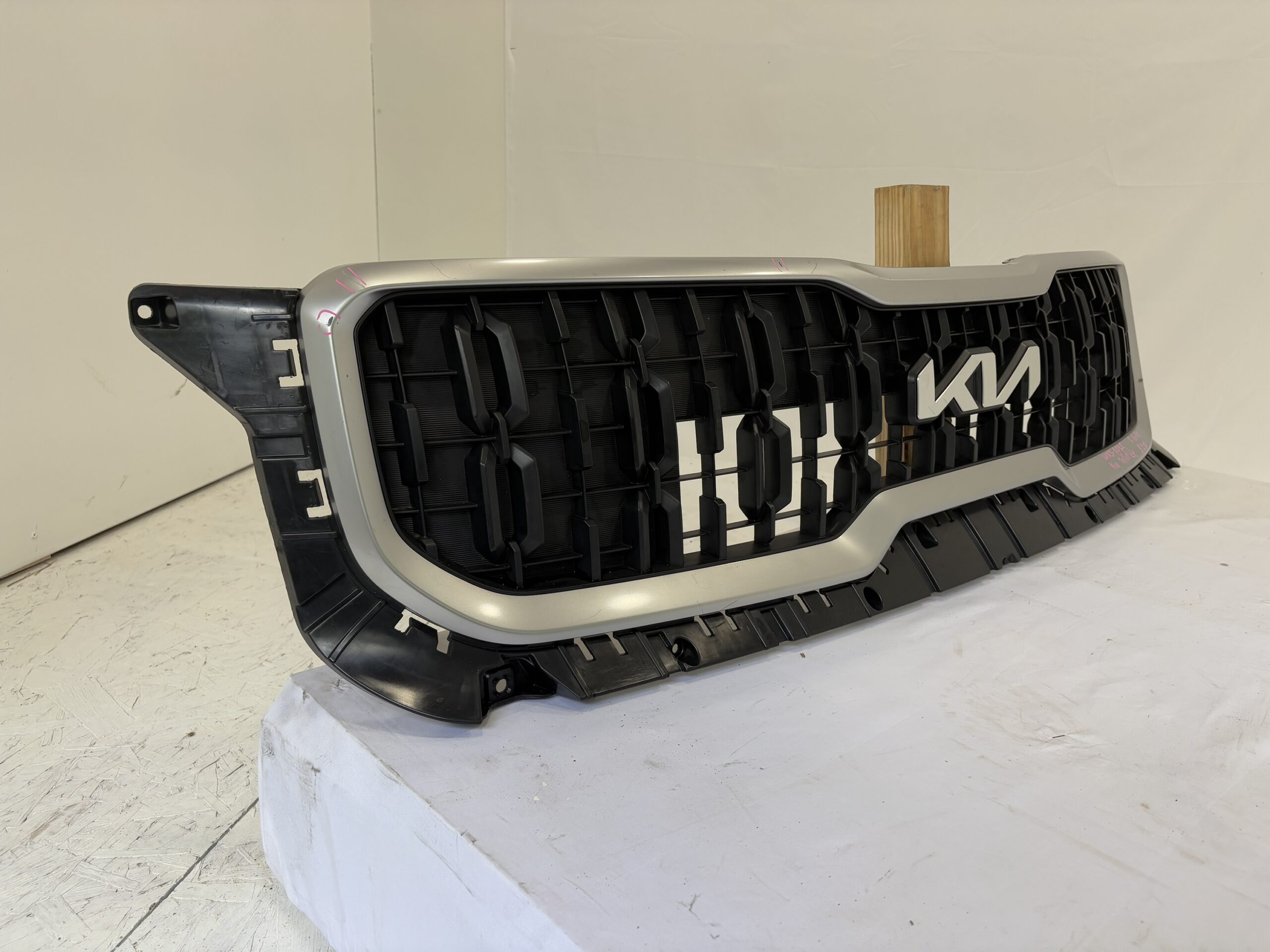 2023-2025 Kia Telluride Grille