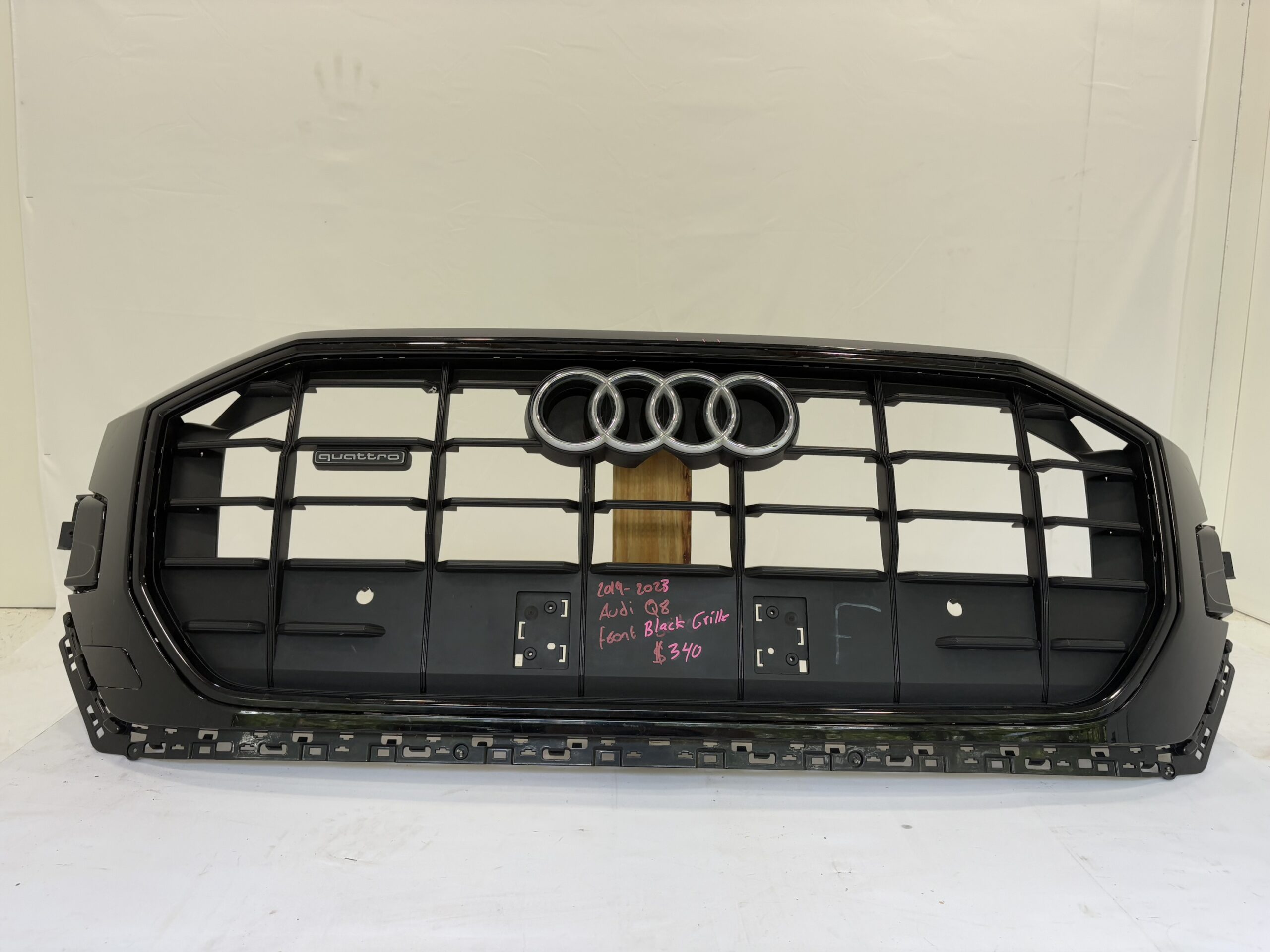 2019-2023 Audi Q8 Grille
