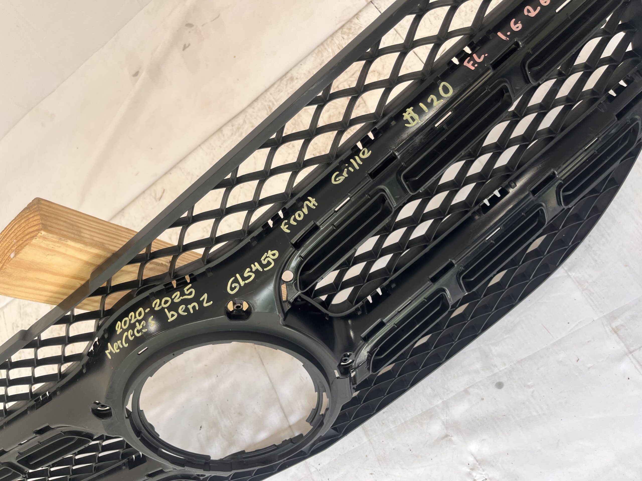 2022-2025 Mercedes Benz GLS450 Grille