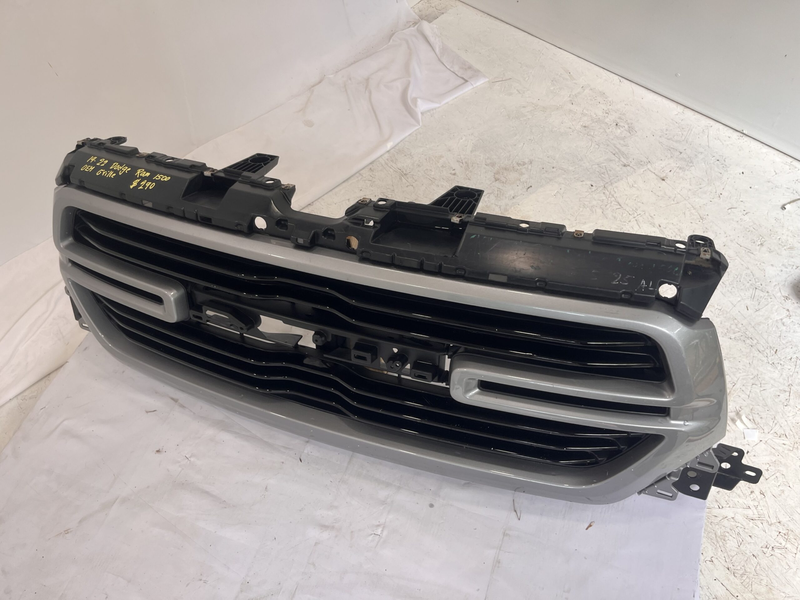 2019-2022 Dodge Ram 1500 Grille