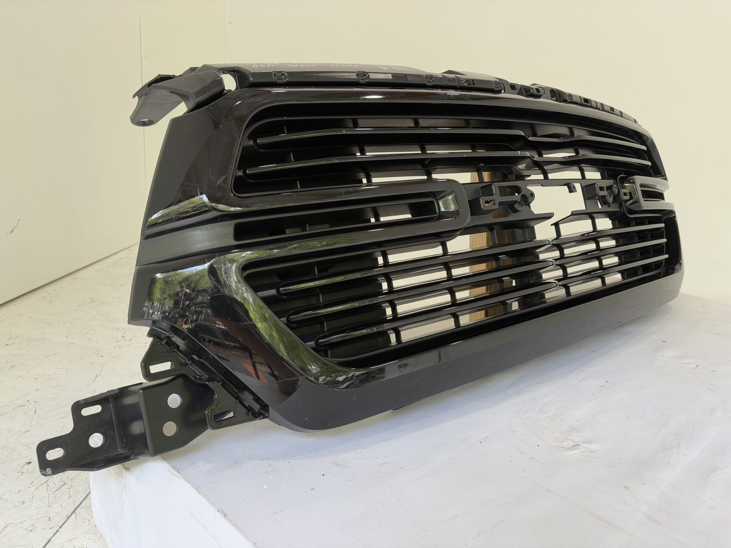 2019-2022 Dodge Ram 1500 Grille