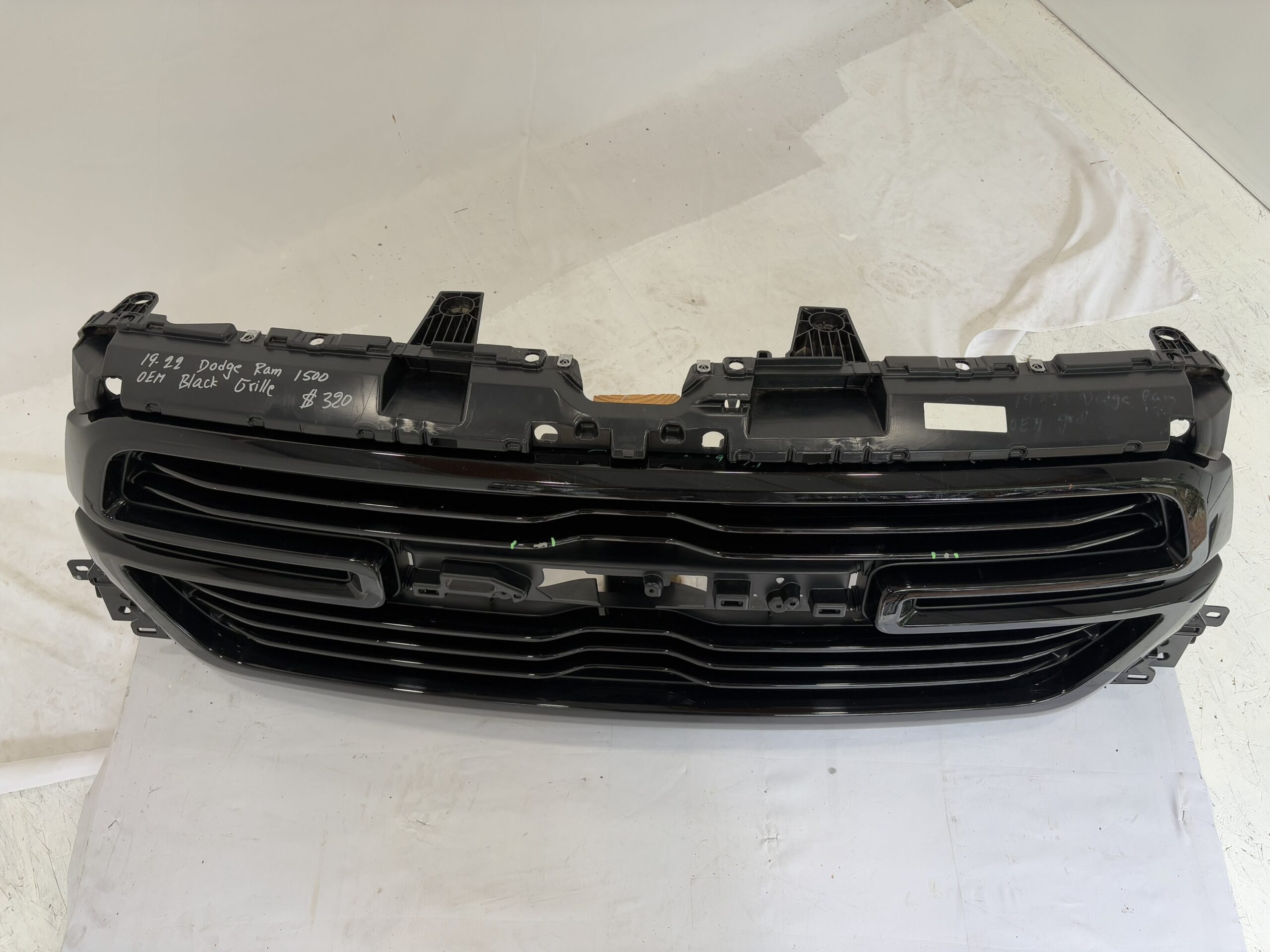 2019-2022 Dodge Ram 1500 Grille