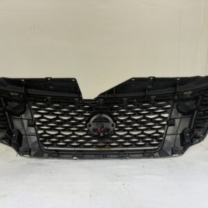 2017-2020 Nissan Armada Grille w/ Camera - Image 8