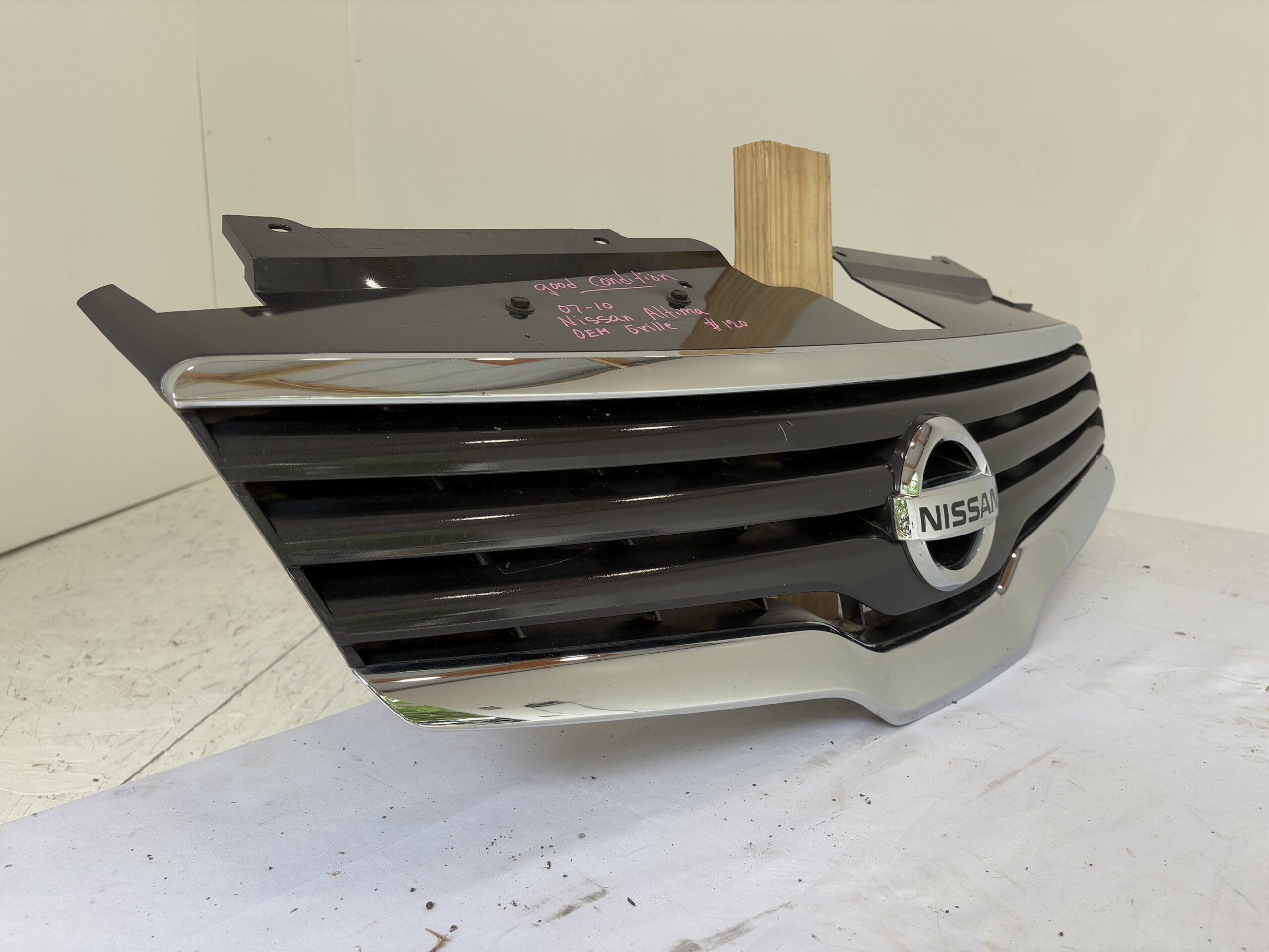 2007-2010 Nissan Altima Grille