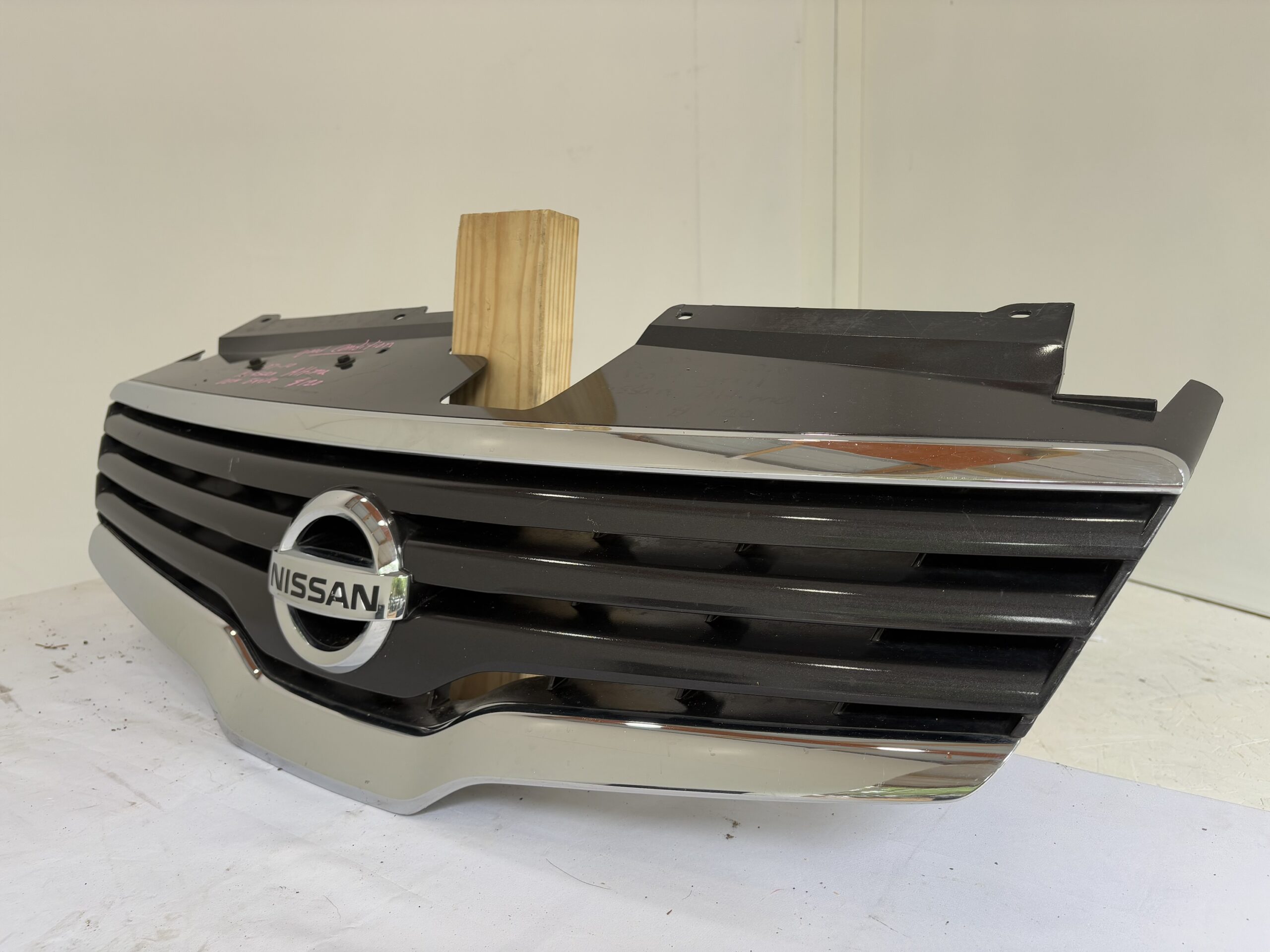 2007-2010 Nissan Altima Grille