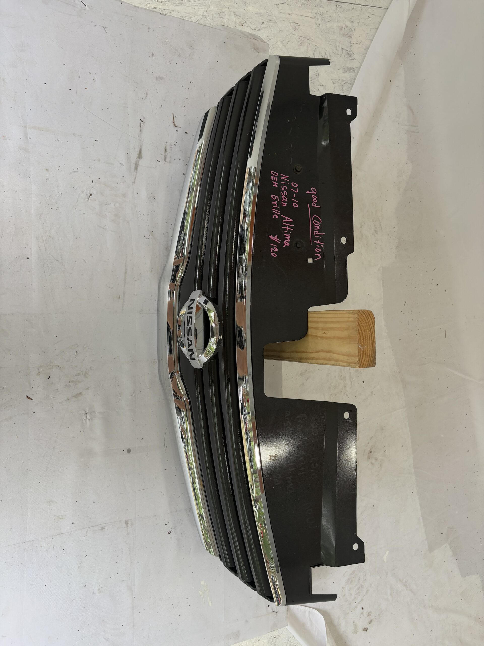 2007-2010 Nissan Altima Grille
