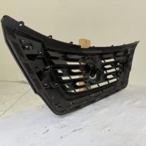 2017-2020 Nissan Pathfinder Grille w/ Camera - Image 6