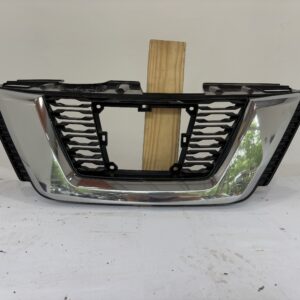 2017-2019 Nissan Rouge Grille - Image 1