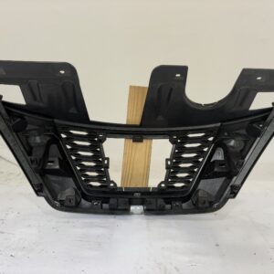 2017-2019 Nissan Rouge Grille - Image 5
