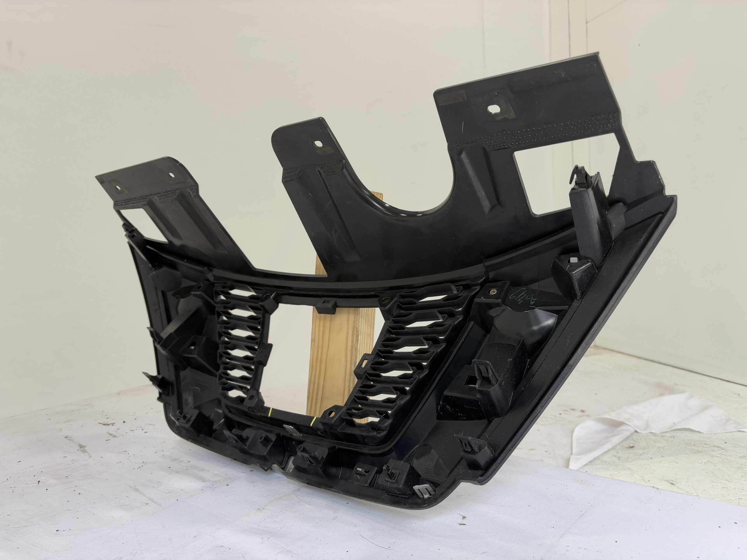 2017-2019 Nissan Rouge Grille