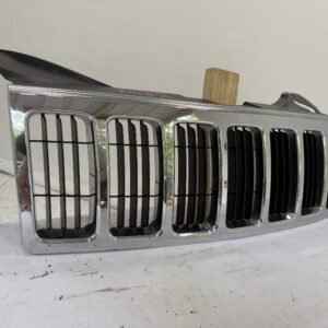 2008-2010 Jeep Grand Cherokee Grille - Image 3