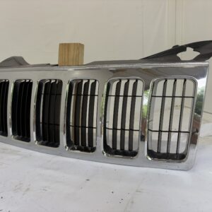 2008-2010 Jeep Grand Cherokee Grille - Image 4