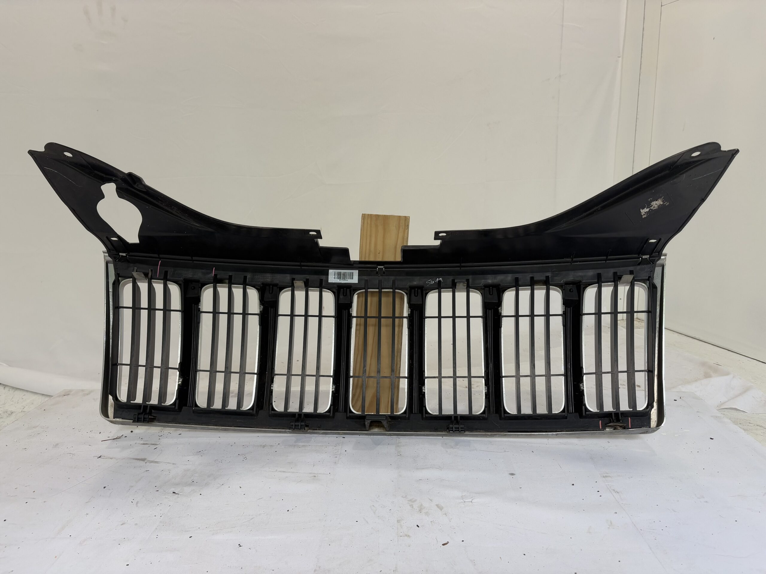 2008-2010 Jeep Grand Cherokee Grille
