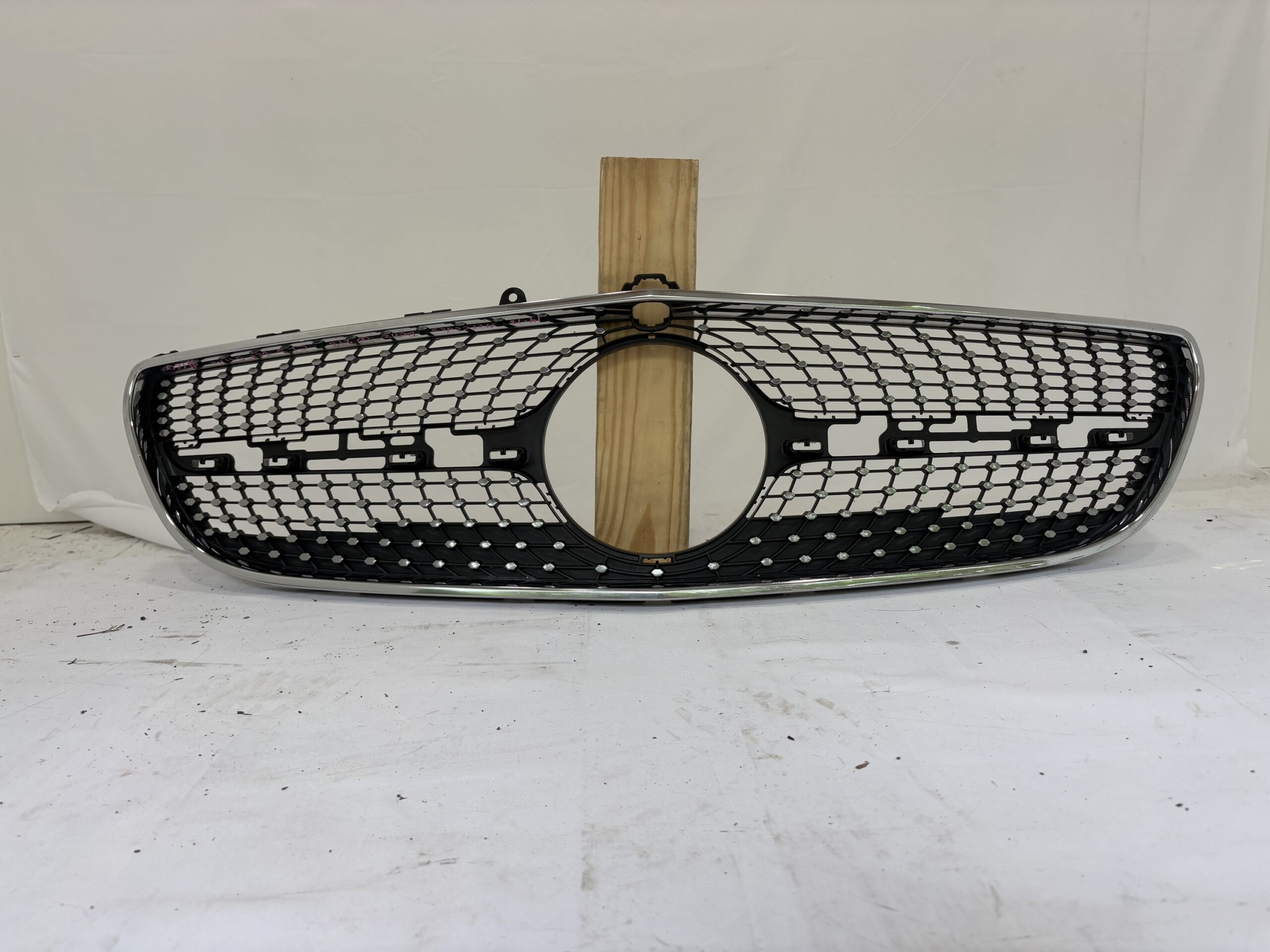 2014-2018 Mercedes Benz CLS W218 Grille